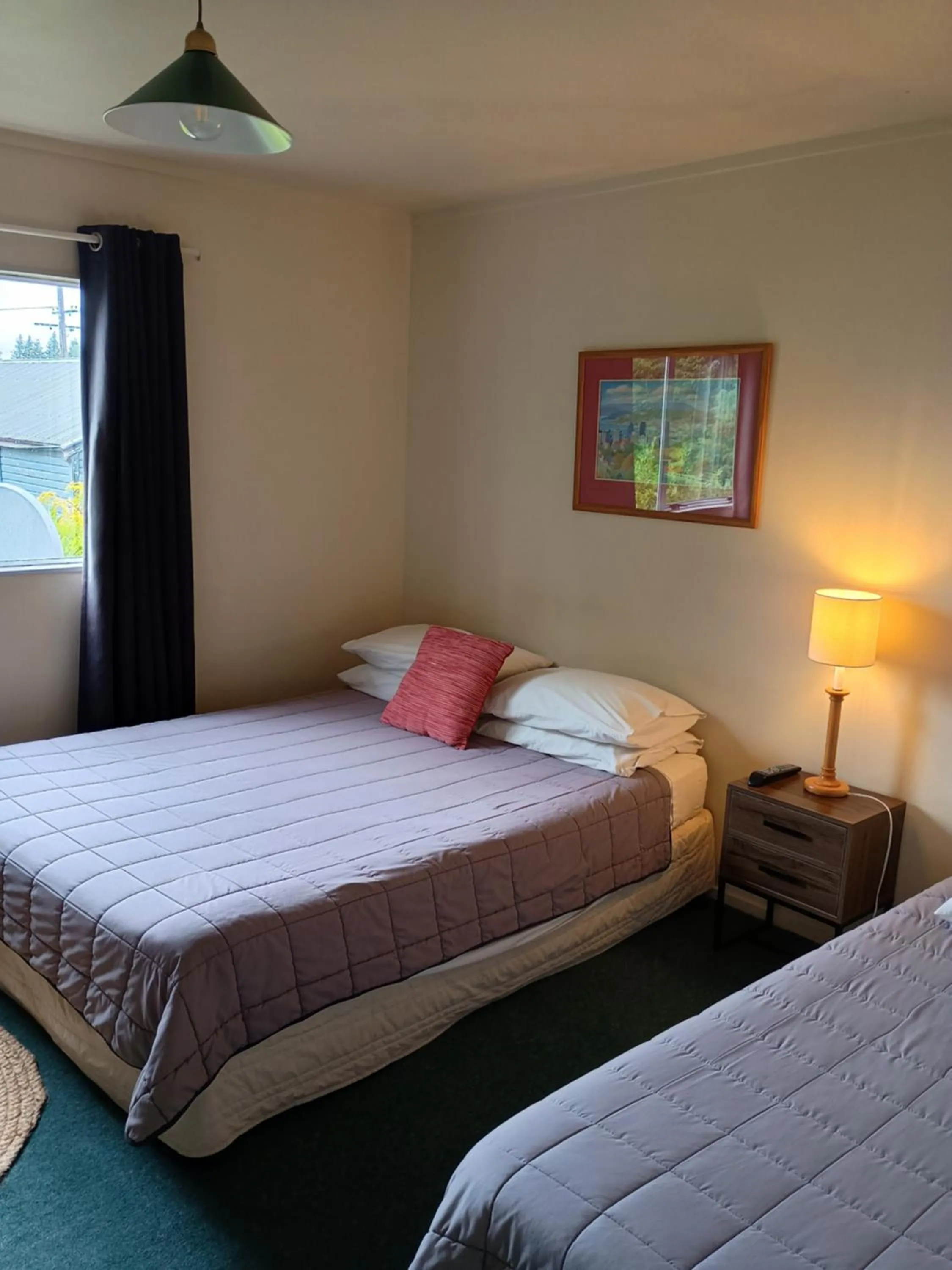 Bed in Howard's Mountain Lodge