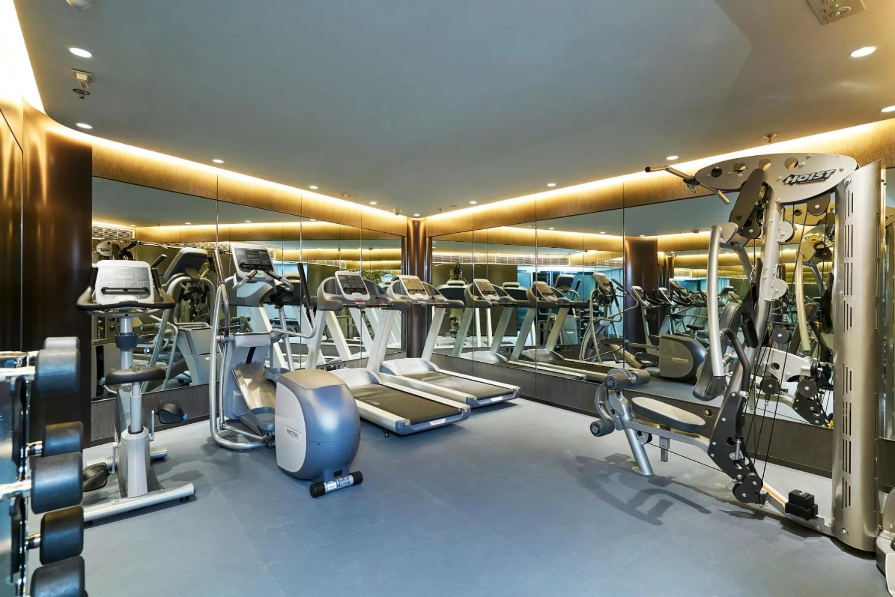 Fitness centre/facilities in Hotel Ease Tsuen Wan