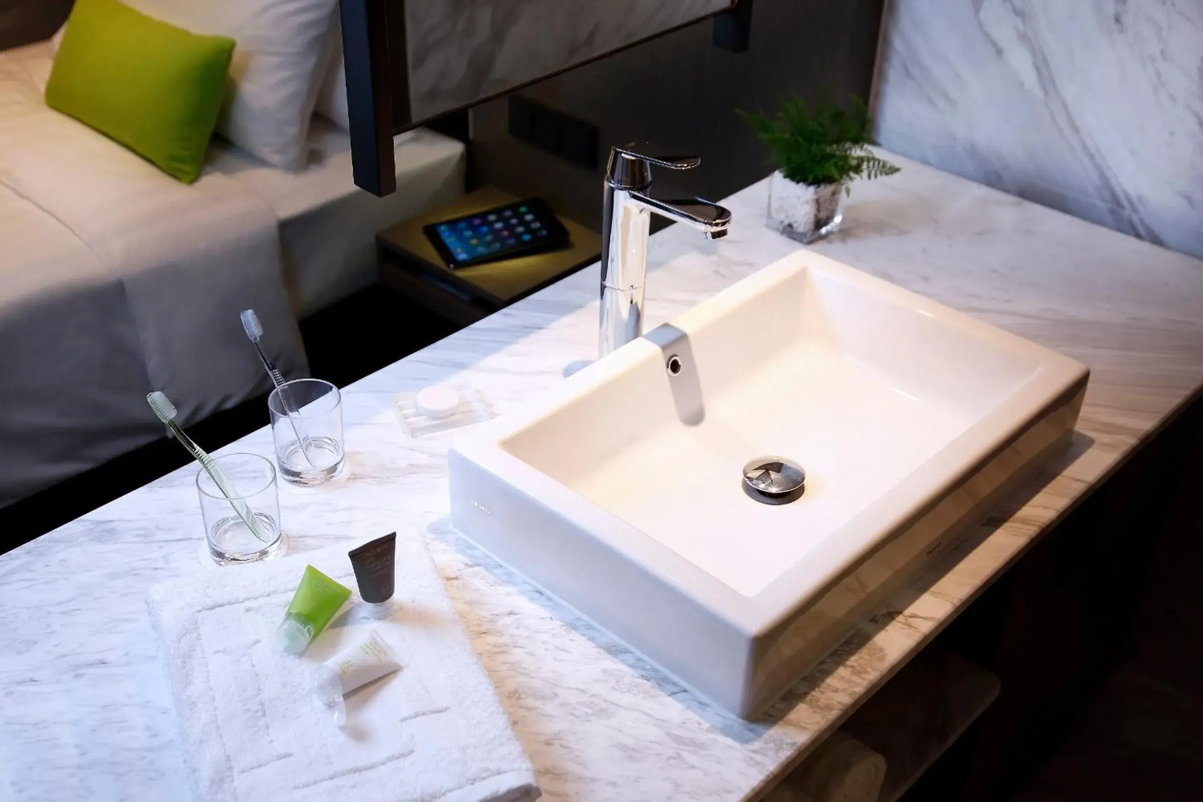 Area and facilities, Bed in Hotel Ease Tsuen Wan Area and facilities, Bed in Hotel Ease Tsuen Wan