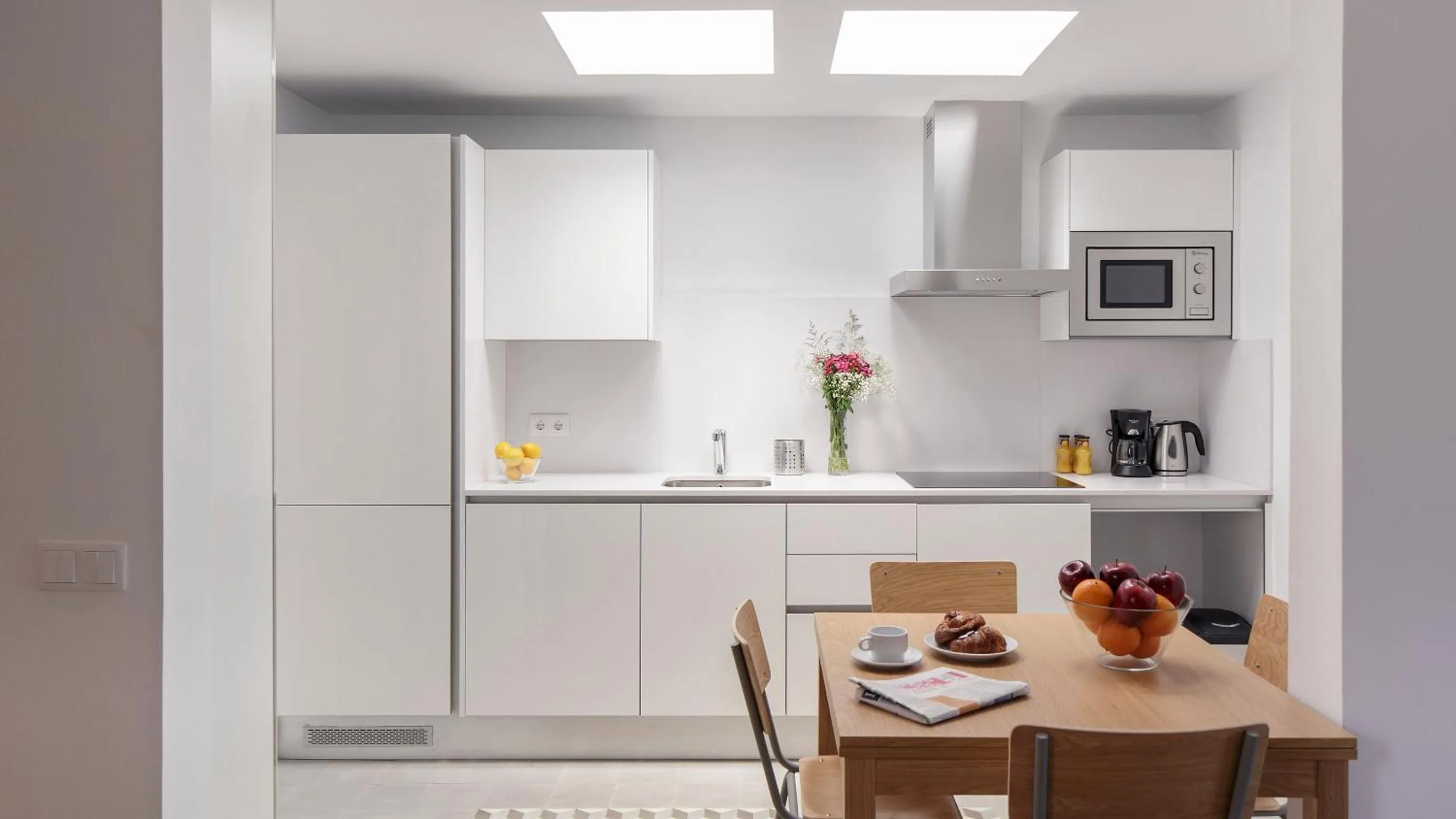 Kitchen or kitchenette in Hotel Sagrada Familia Apartments