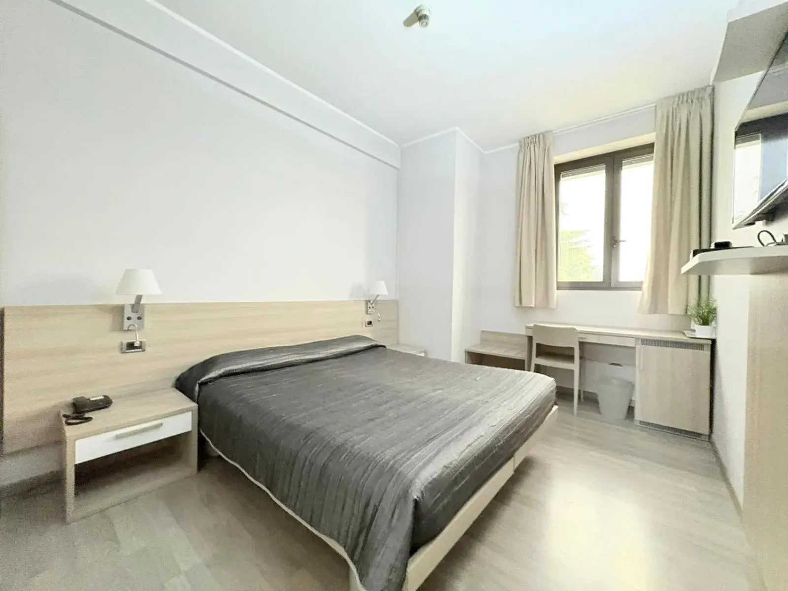 Photo of the whole room, Bed in Hotel Meuble' Atlantic Photo of the whole room, Bed in Hotel Meuble' Atlantic