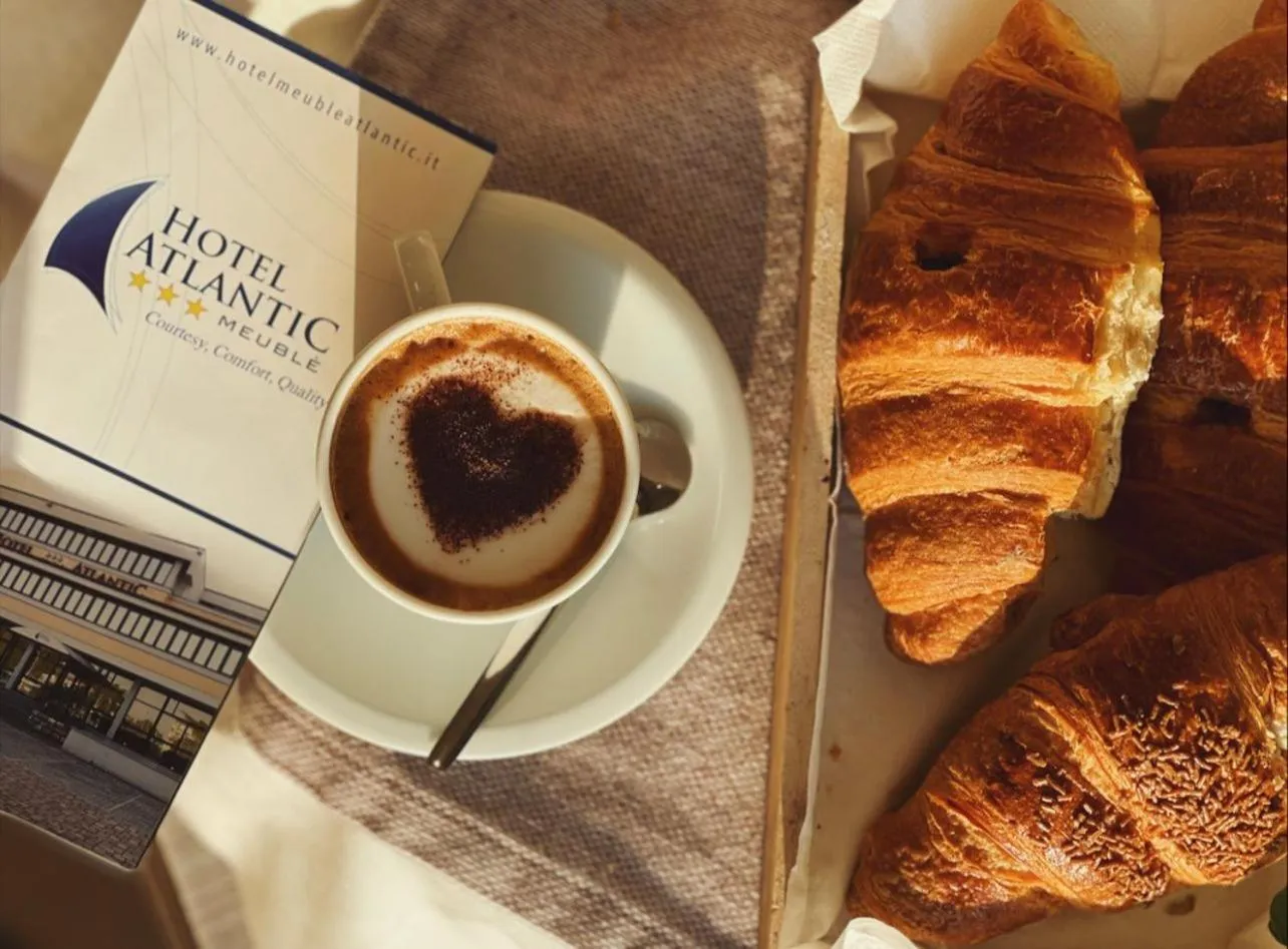 Breakfast in Hotel Meuble' Atlantic