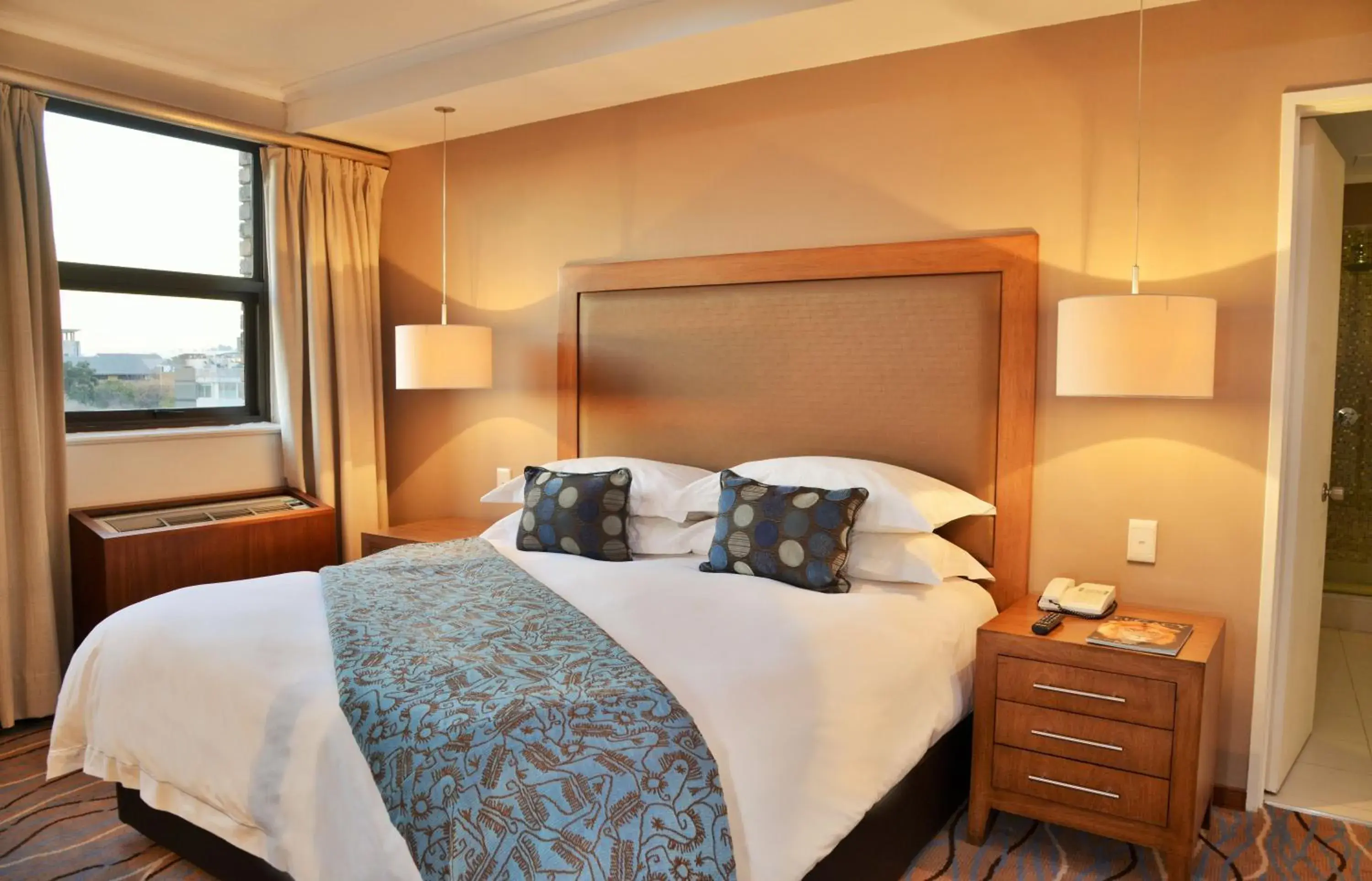 King Suite - single occupancy in The Centurion Hotel King Suite - single occupancy in The Centurion Hotel