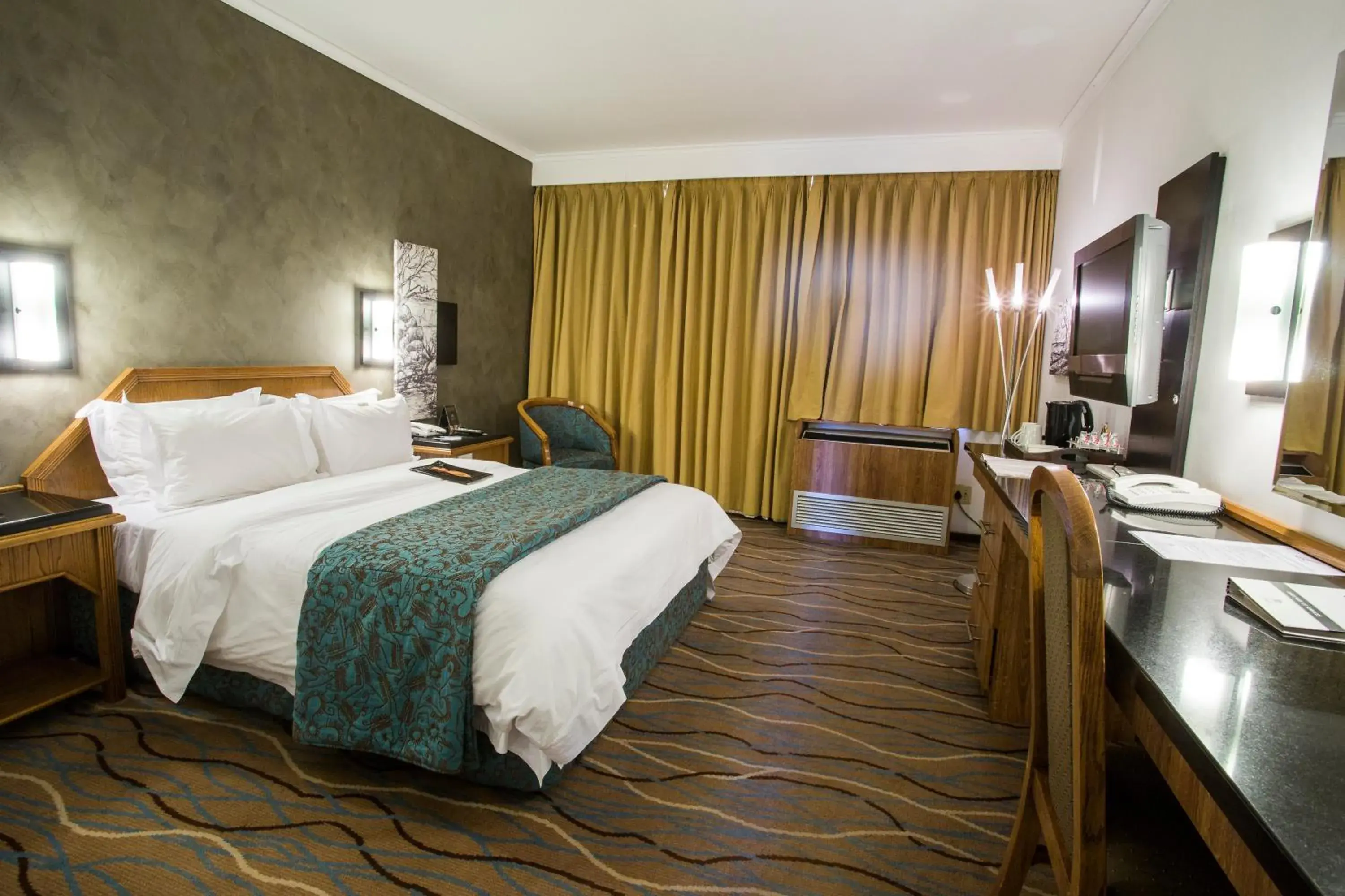 Bed in The Centurion Hotel Bed in The Centurion Hotel