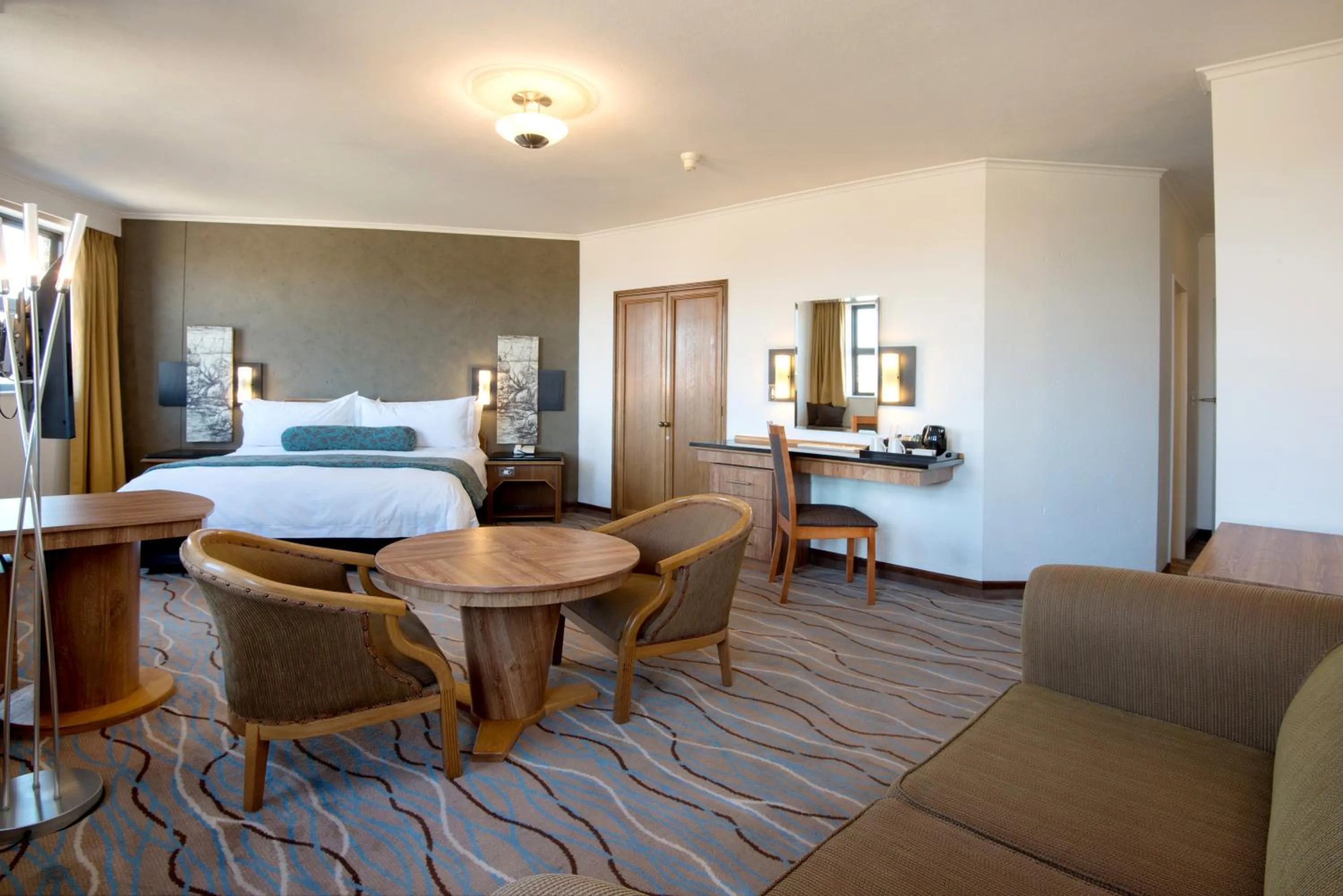 Bedroom, Bed in The Centurion Hotel