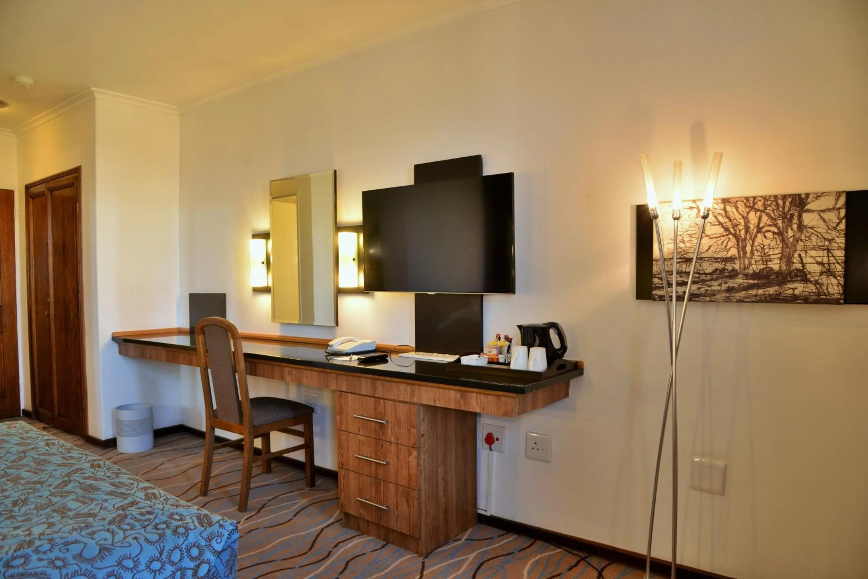 TV and multimedia, Bed in The Centurion Hotel