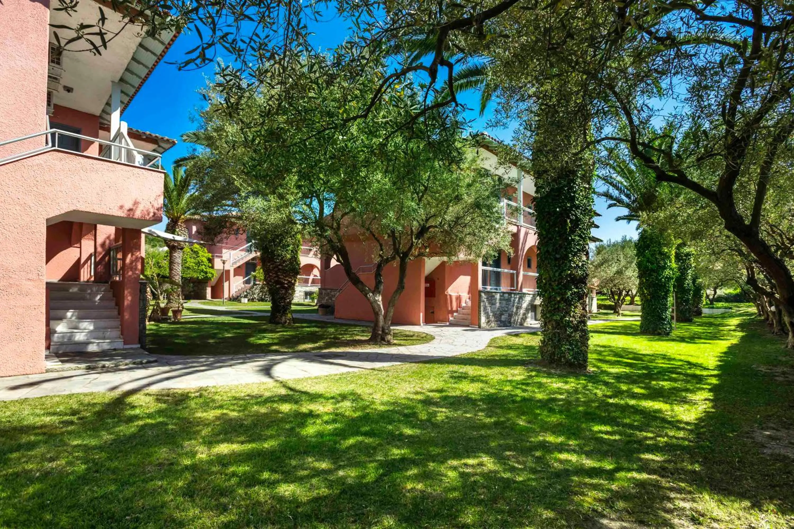 Garden in Hotel Hanioti Village Spa