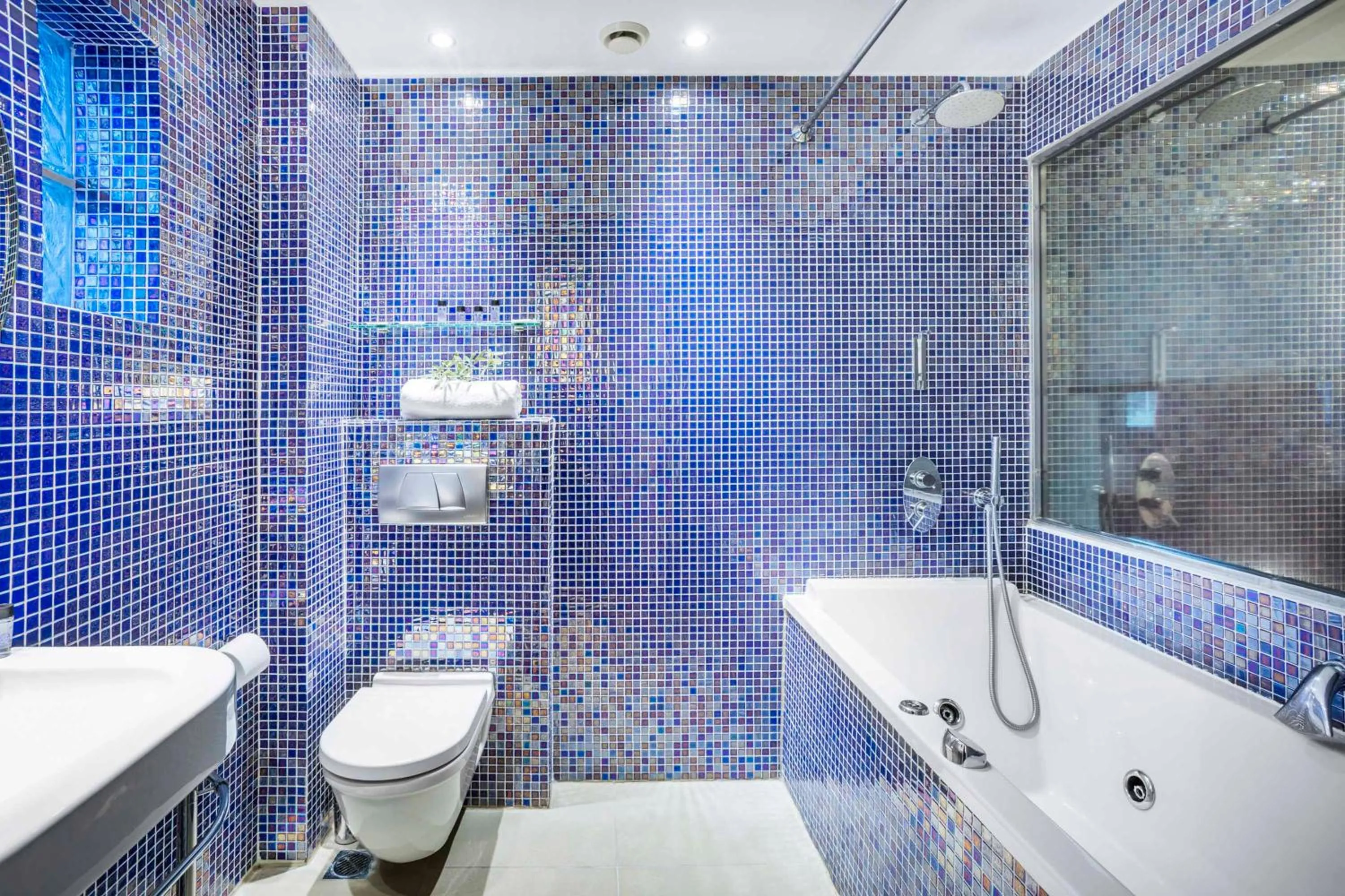 Bath in Hotel Hanioti Village Spa