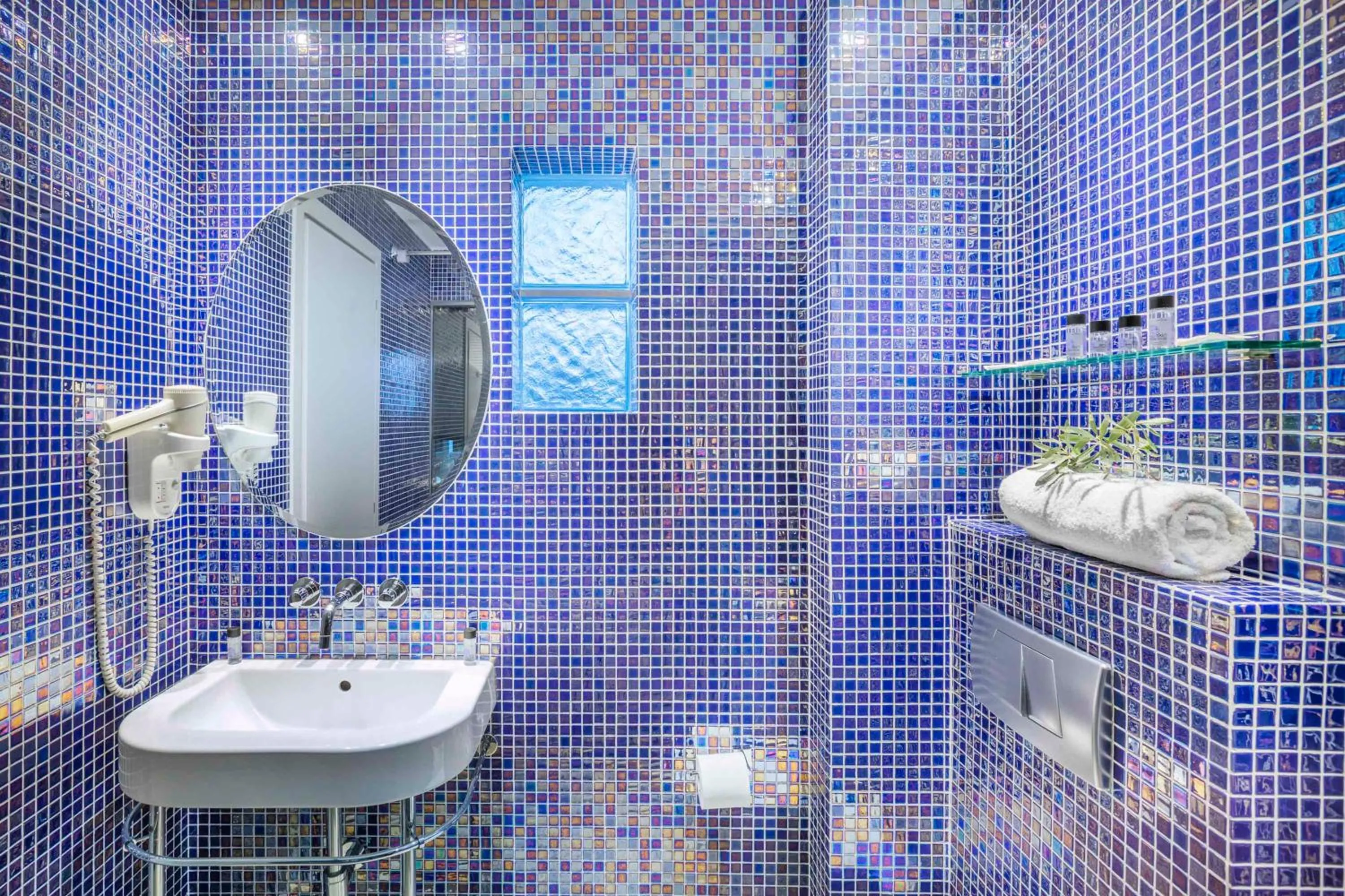 Bathroom in Hotel Hanioti Village Spa