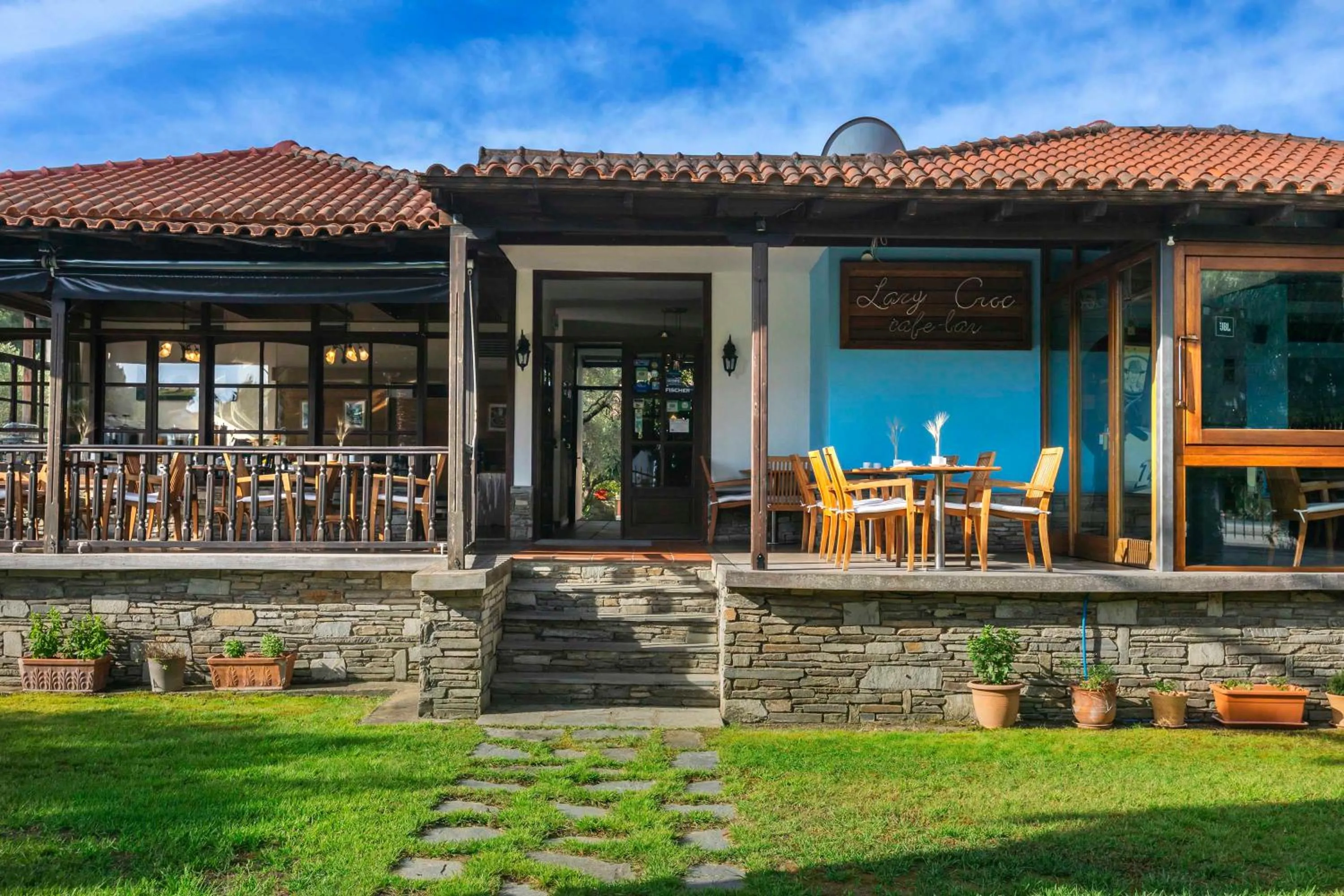 Restaurant/places to eat in Hotel Hanioti Village Spa