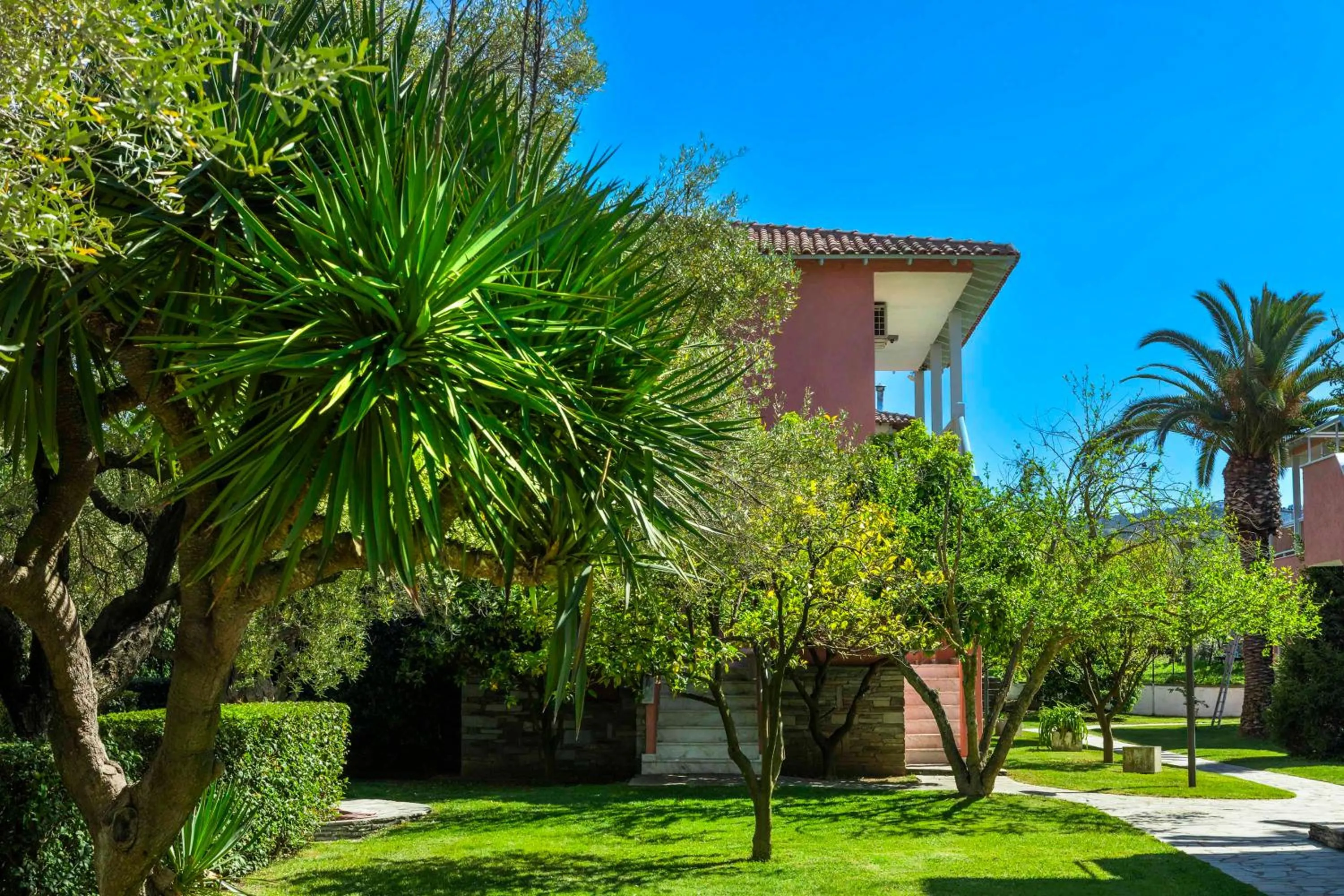 Garden in Hotel Hanioti Village Spa