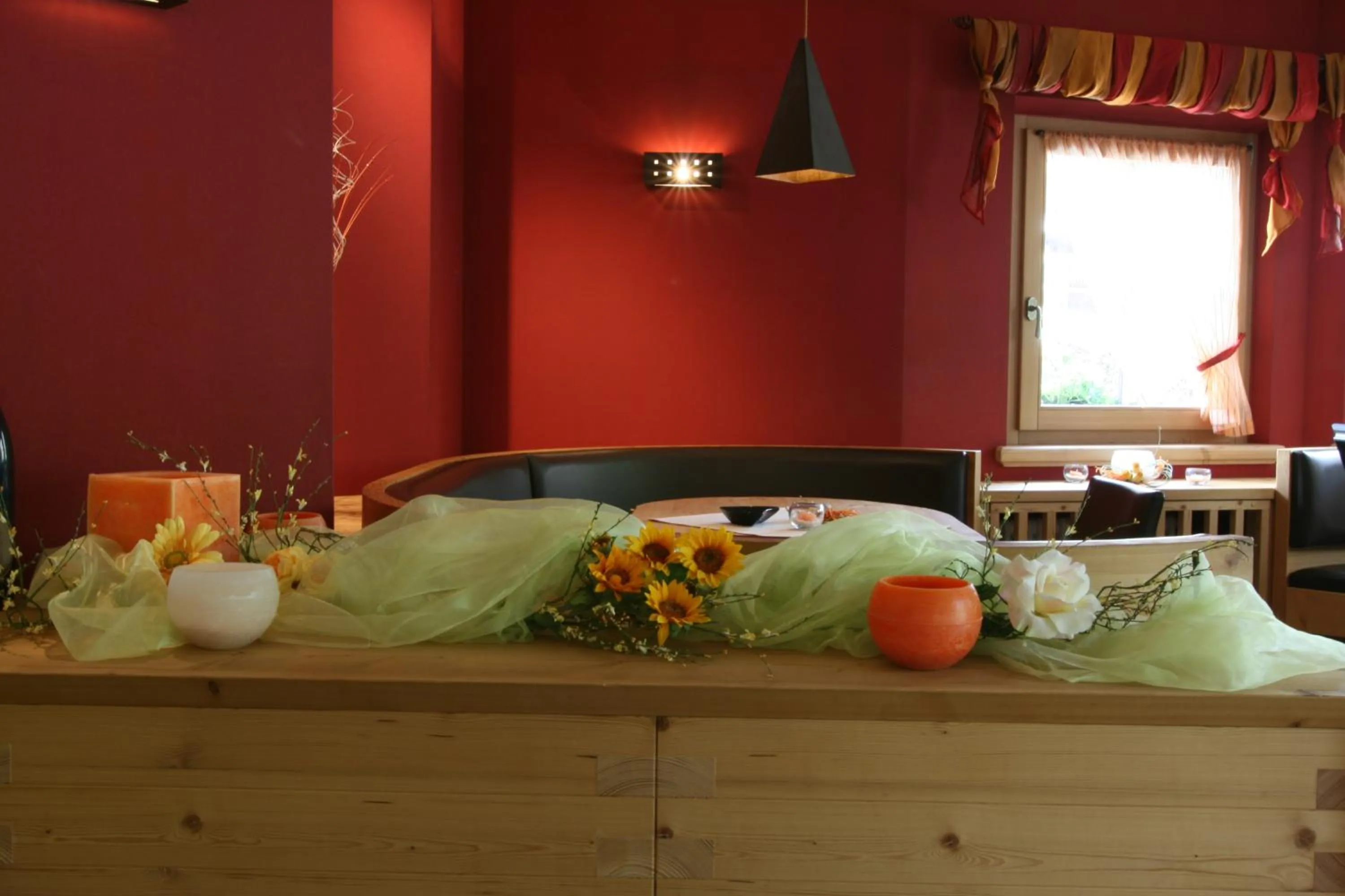 Communal lounge/ TV room in Hotel Meeting