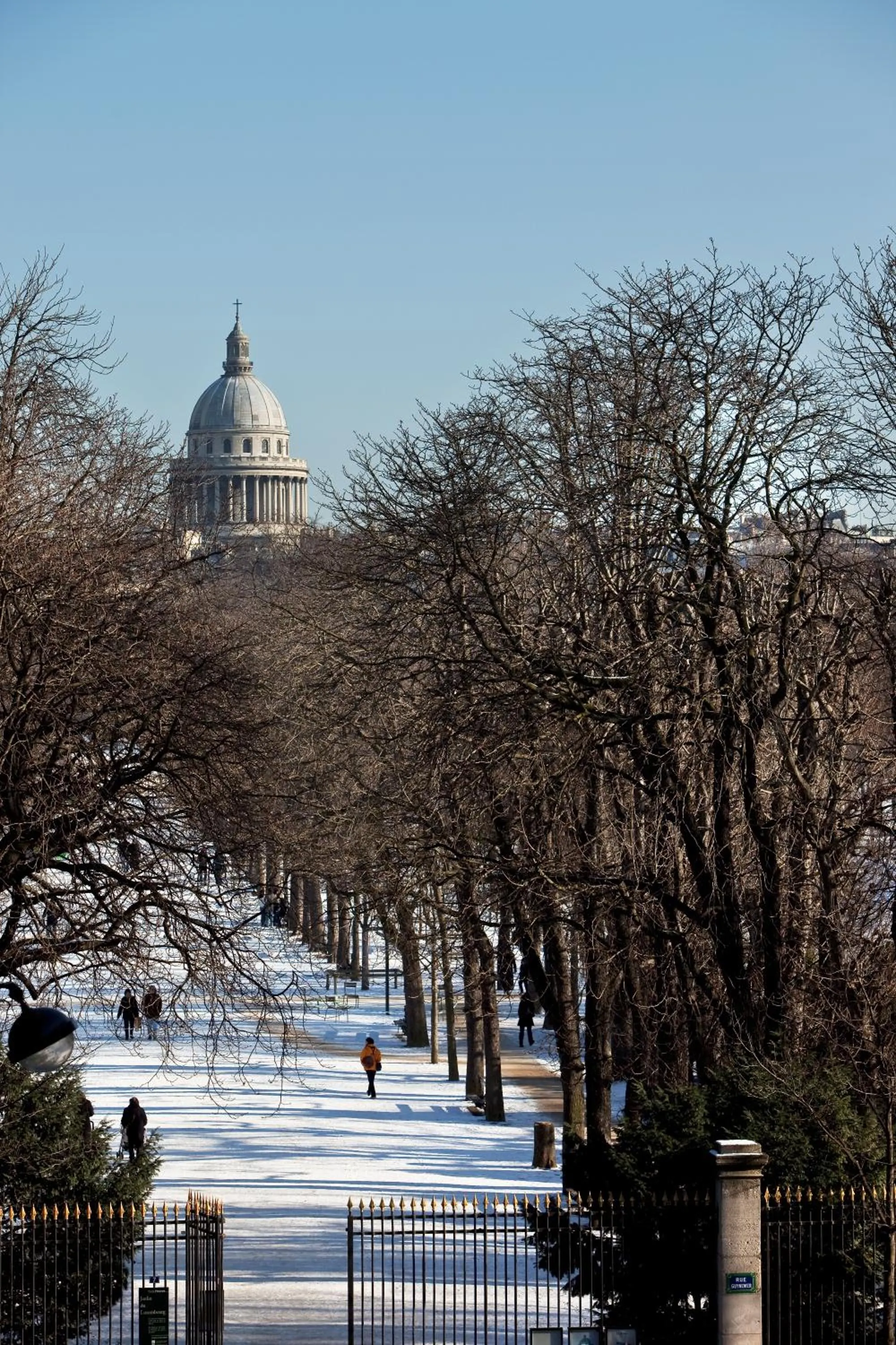 Nearby landmark in Hôtel Perreyve - Jardin du Luxembourg