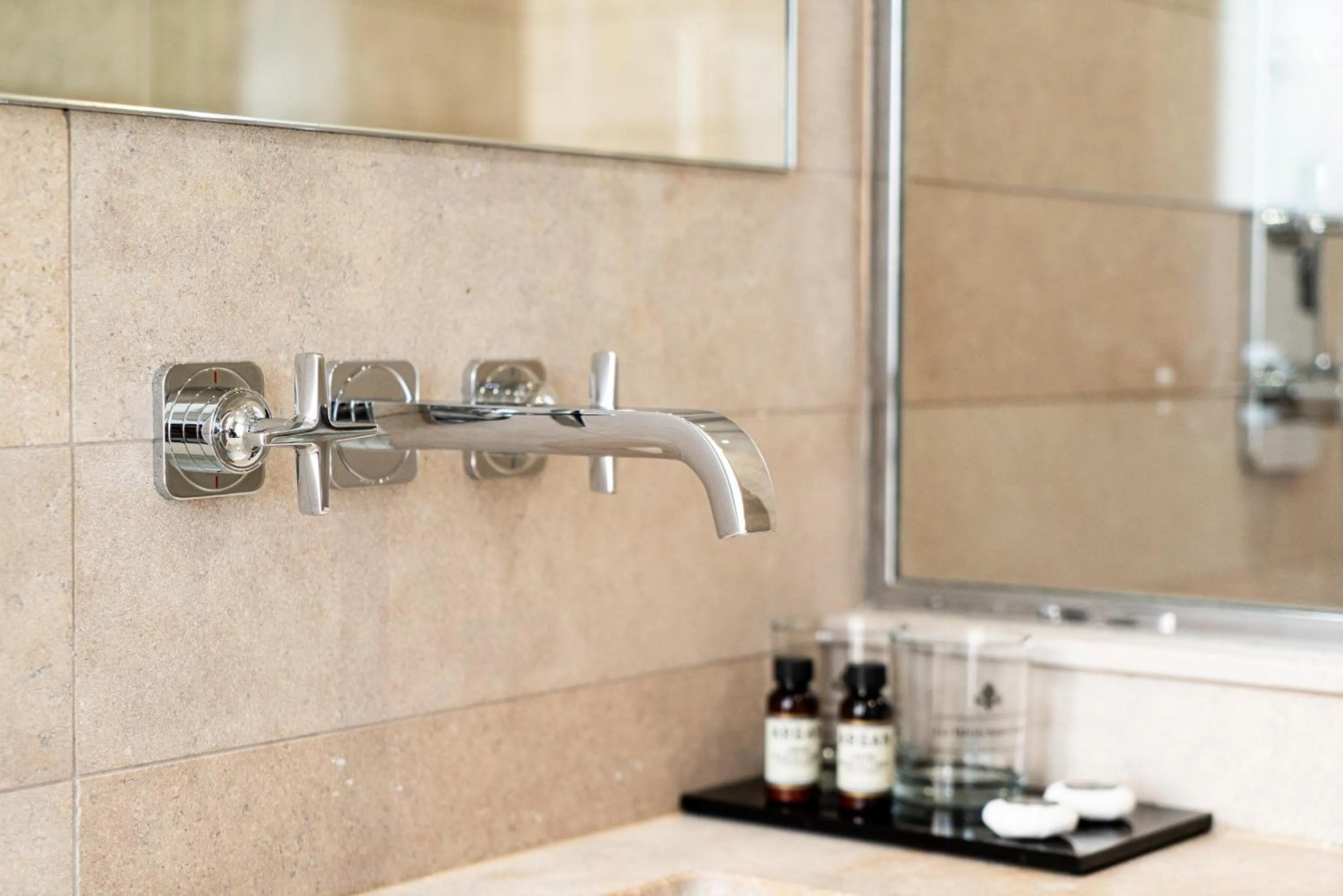 Decorative detail in Hôtel Perreyve - Jardin du Luxembourg