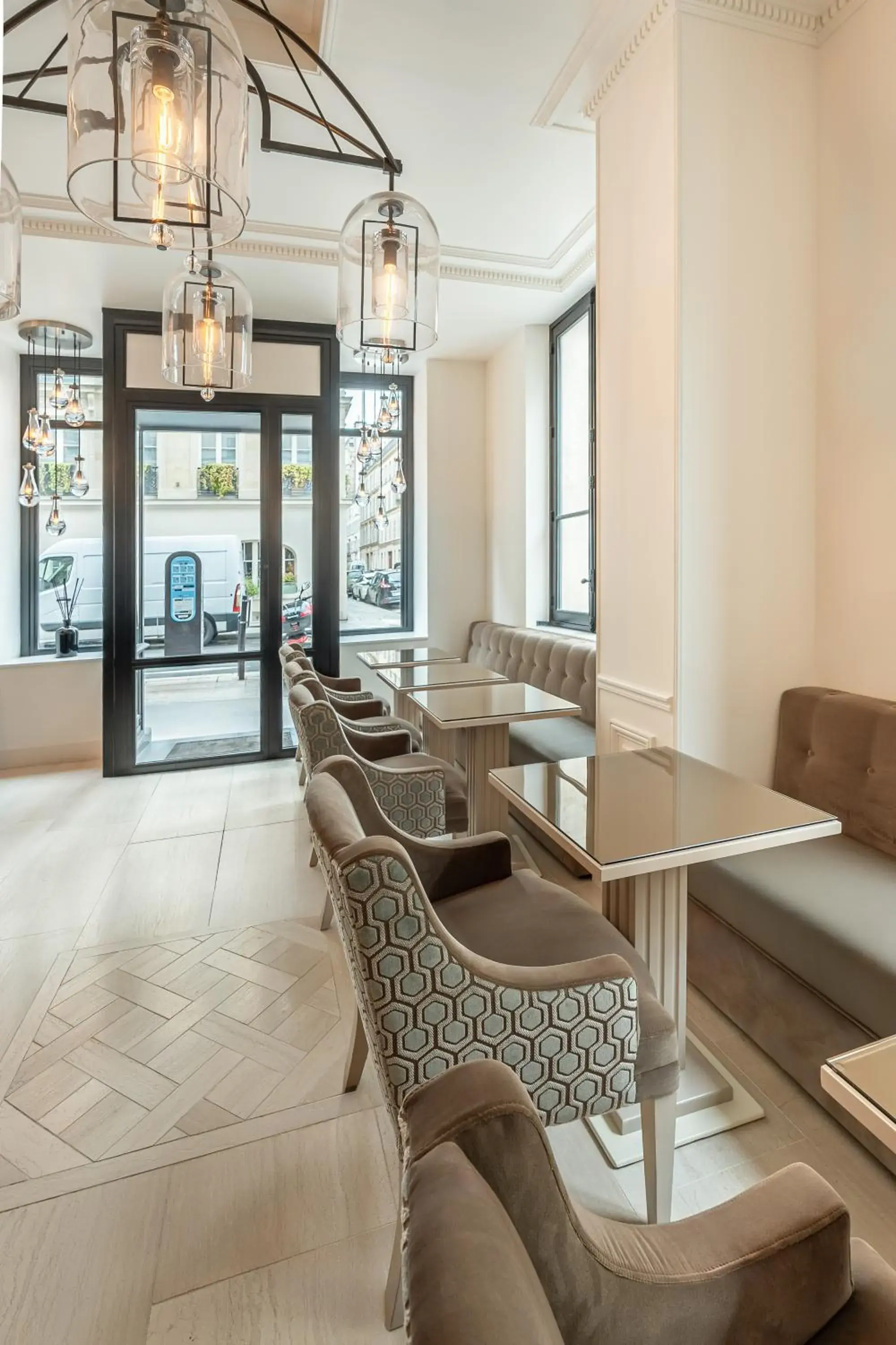 Breakfast in Hôtel Saint-Louis - Jardin du Luxembourg Breakfast in Hôtel Saint-Louis - Jardin du Luxembourg