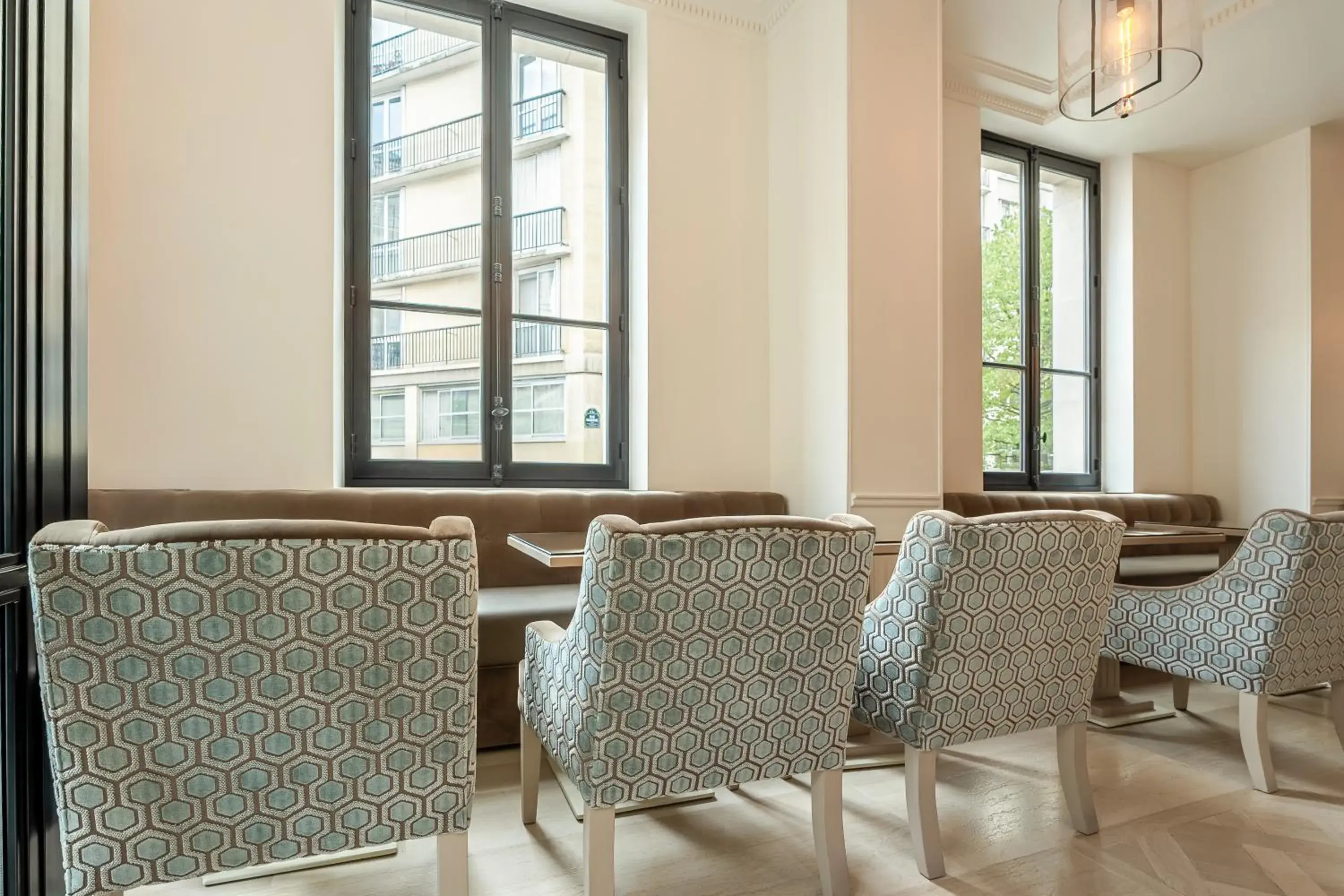 Breakfast in Hôtel Saint-Louis - Jardin du Luxembourg Breakfast in Hôtel Saint-Louis - Jardin du Luxembourg