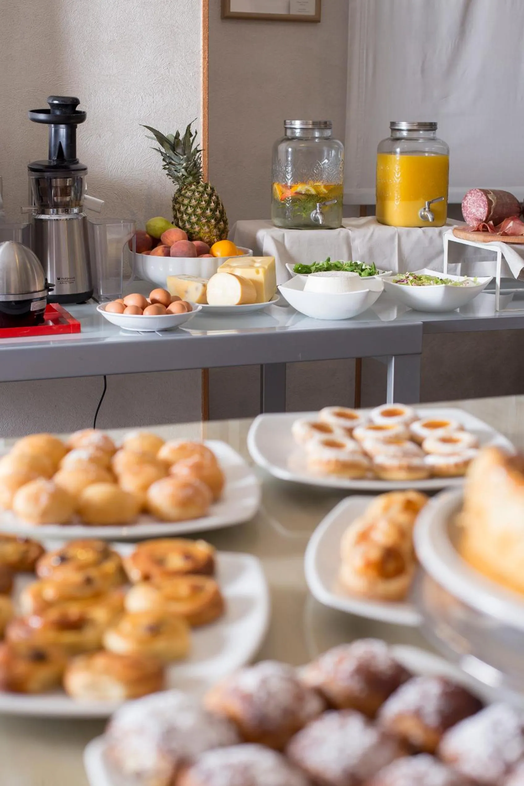 Continental breakfast in Hotel Bixio