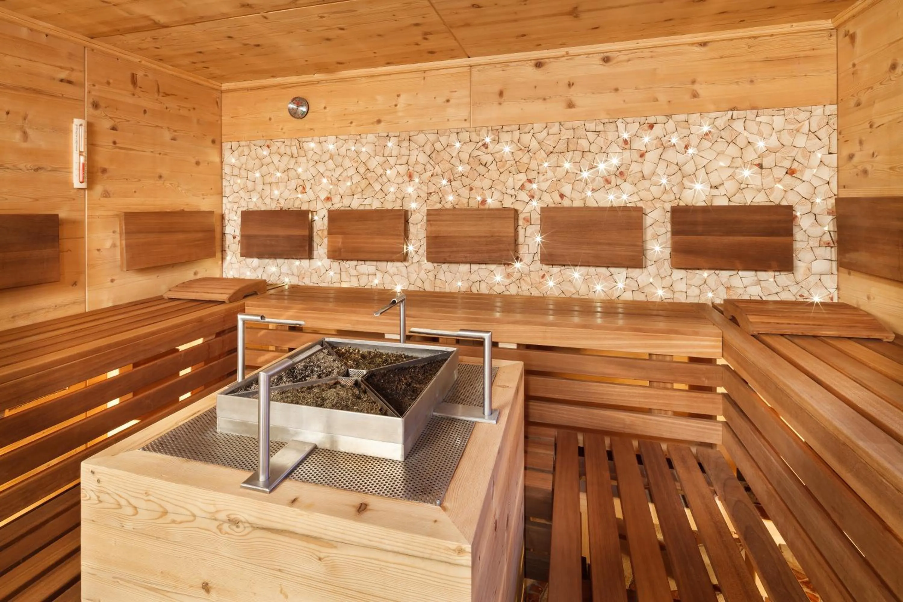 Sauna in Hotel Almschlössl & Schrotteralm