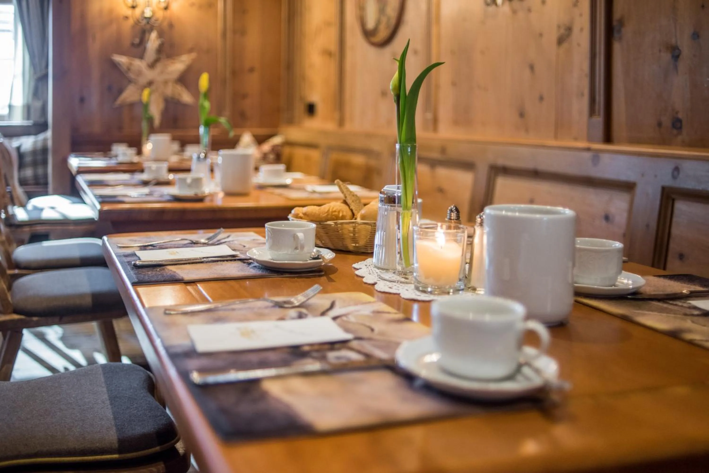 Breakfast in Hotel Almschlössl & Schrotteralm