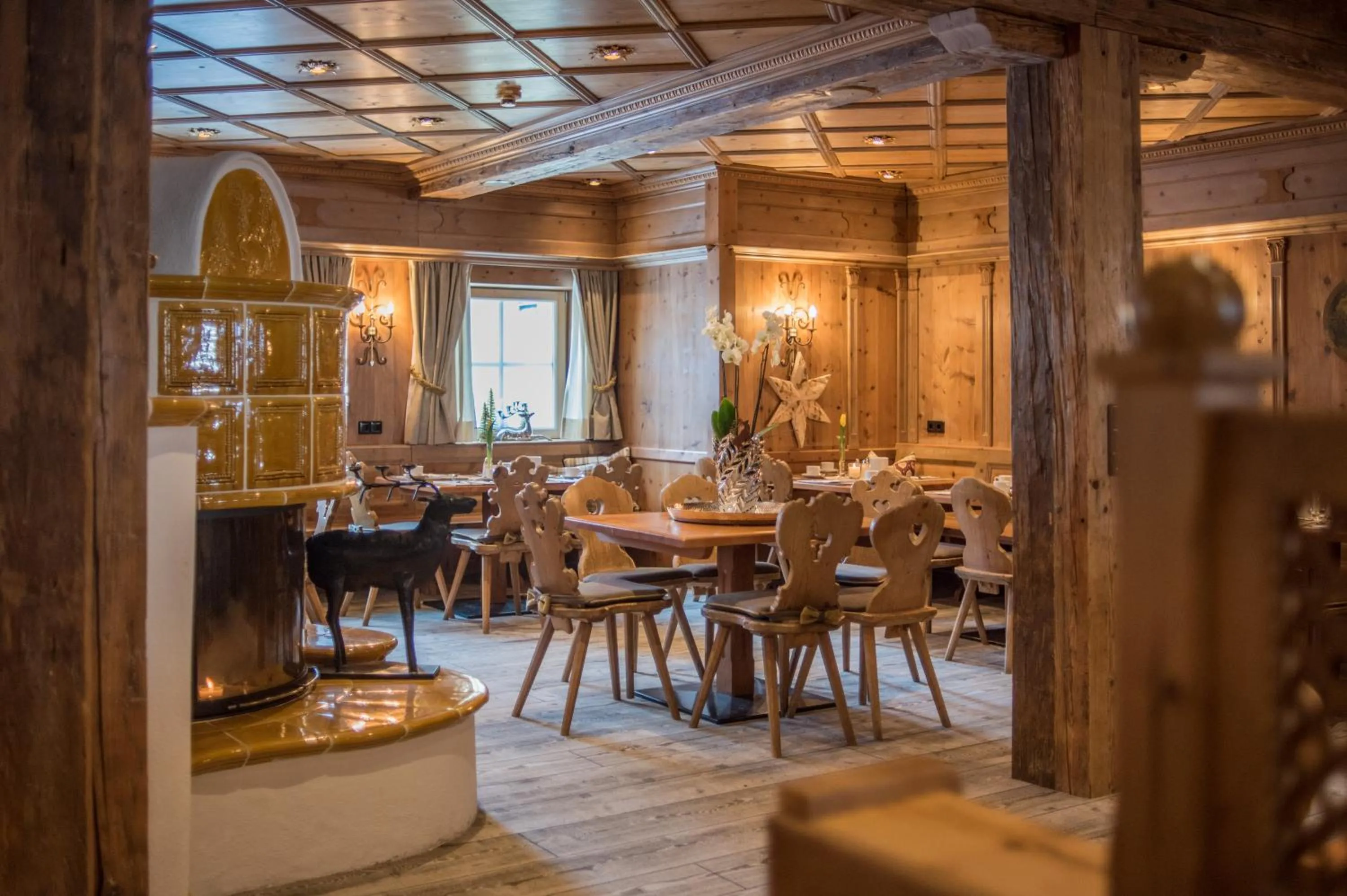 Restaurant/places to eat in Hotel Almschlössl & Schrotteralm