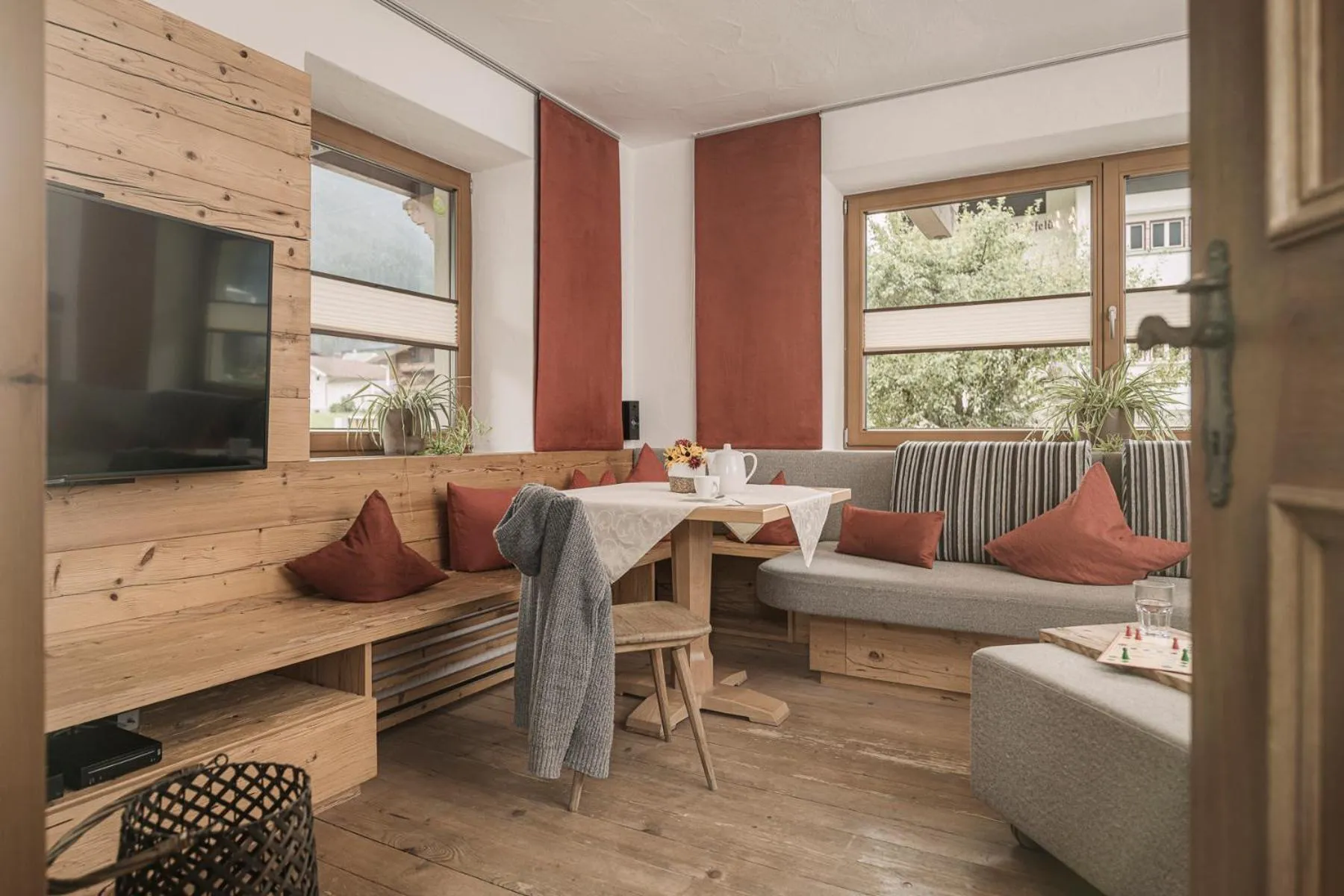 TV and multimedia in Apart Central – Premium Mountain&Garden