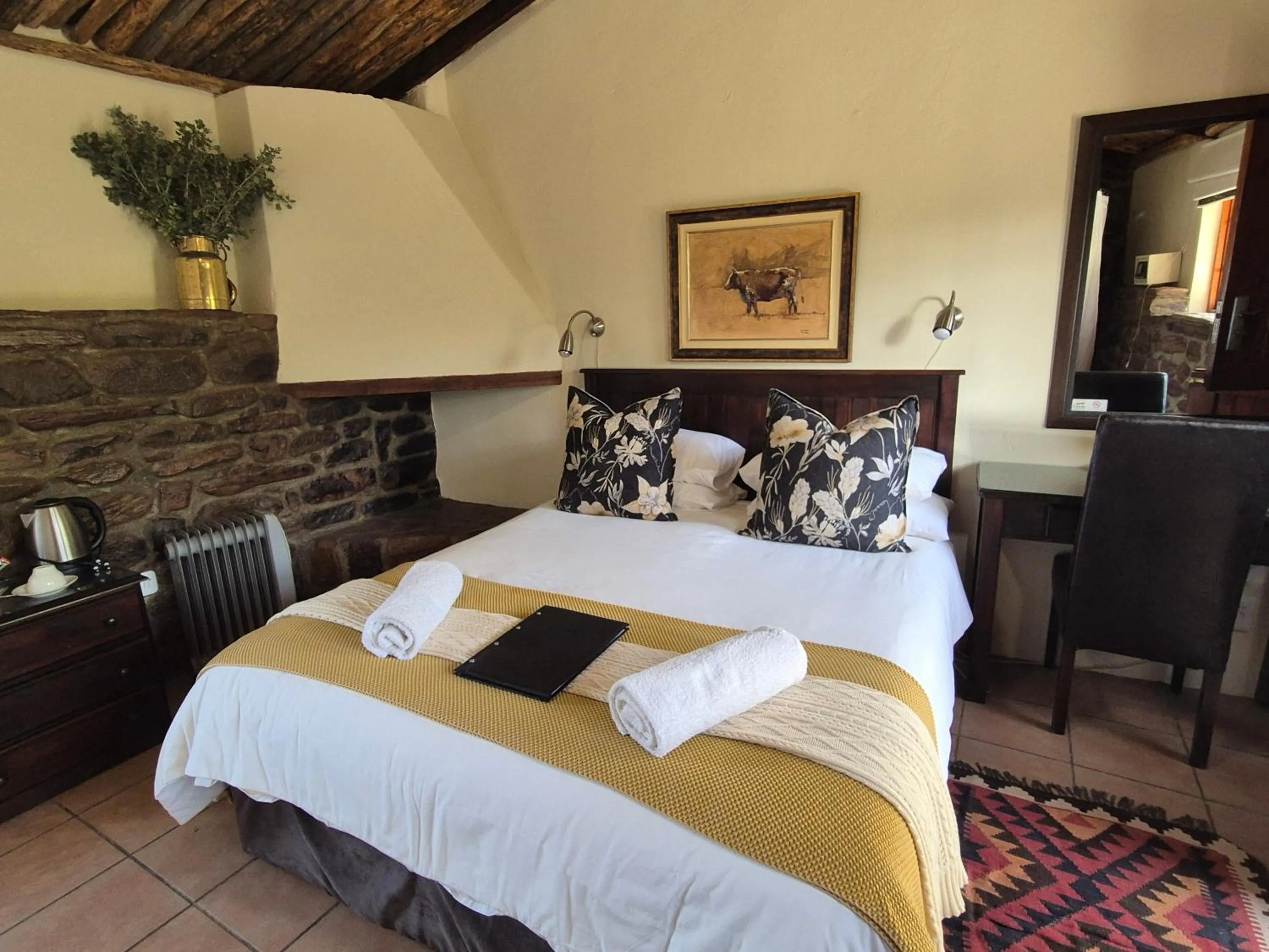 Bed in Ganora Guest Farm, Camping and Excursions