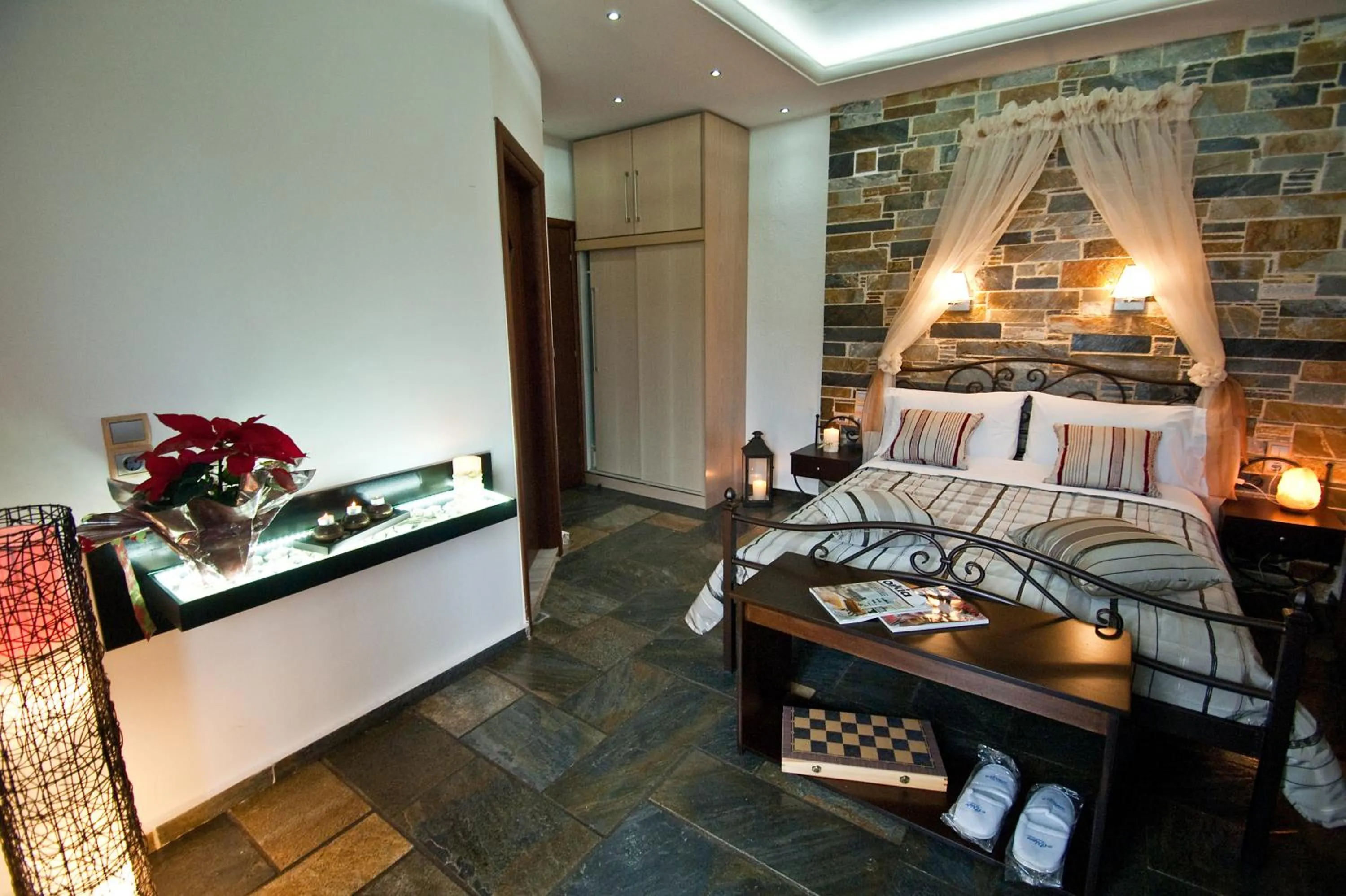 Photo of the whole room in Aegean Wave - Faros