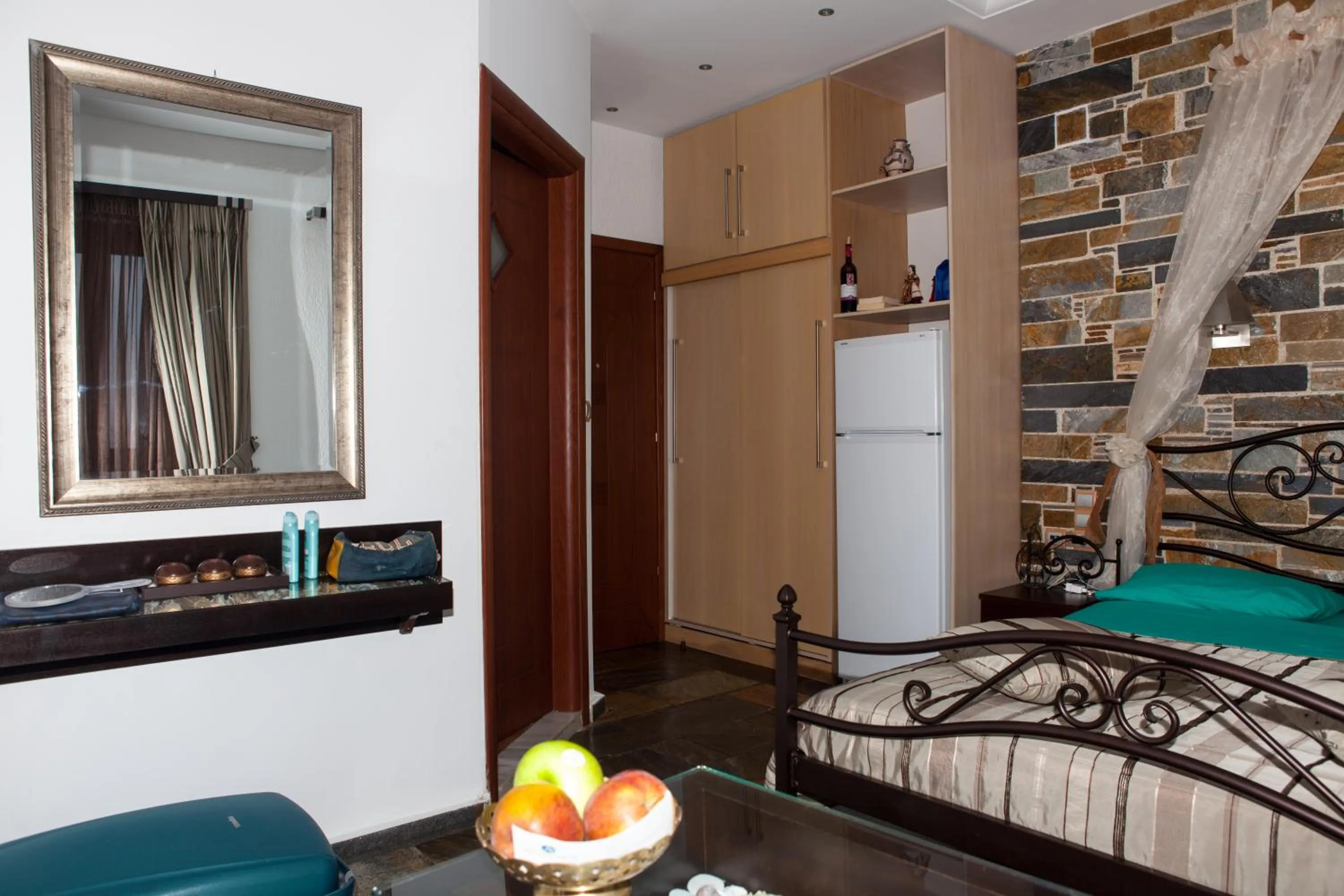 Photo of the whole room, Bed in Aegean Wave - Faros