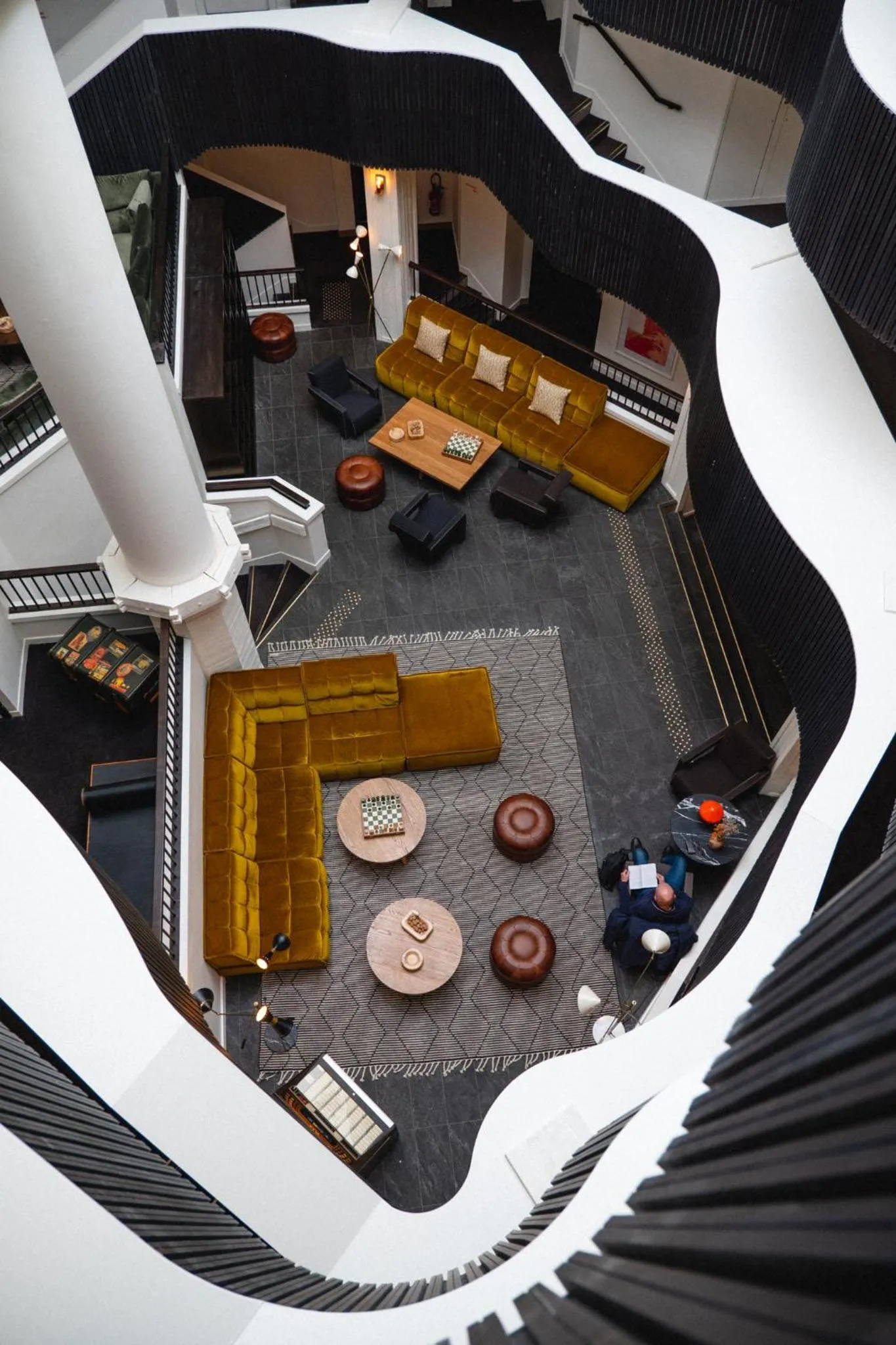 Lobby or reception in Le Val Thorens, a Beaumier hotel
