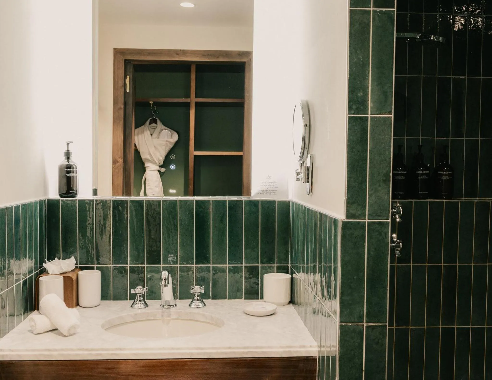 Photo of the whole room in Le Val Thorens, a Beaumier hotel