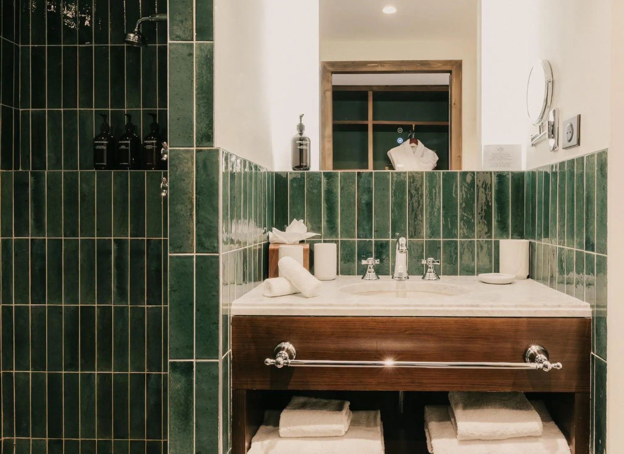 Photo of the whole room in Le Val Thorens, a Beaumier hotel