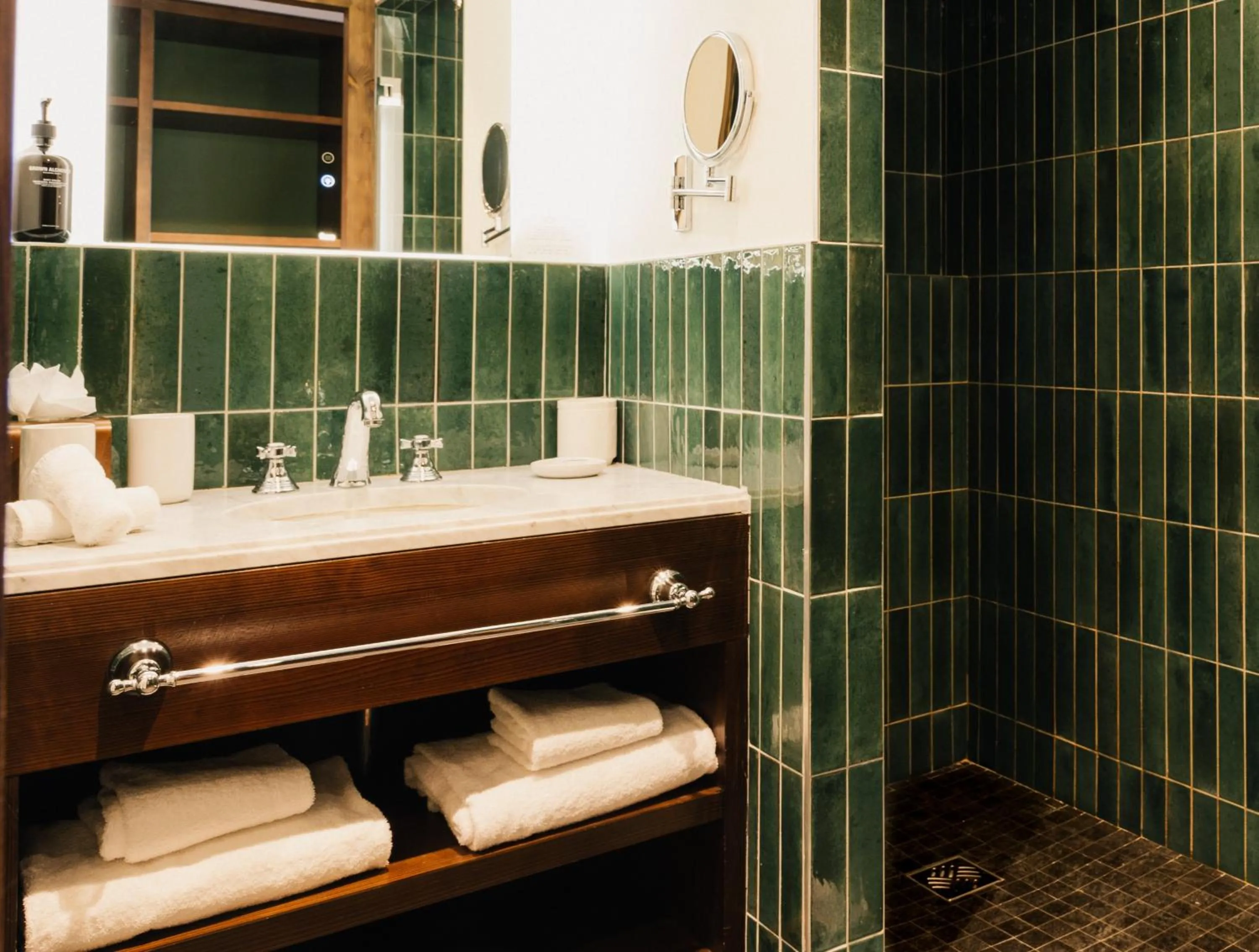 Photo of the whole room in Le Val Thorens, a Beaumier hotel