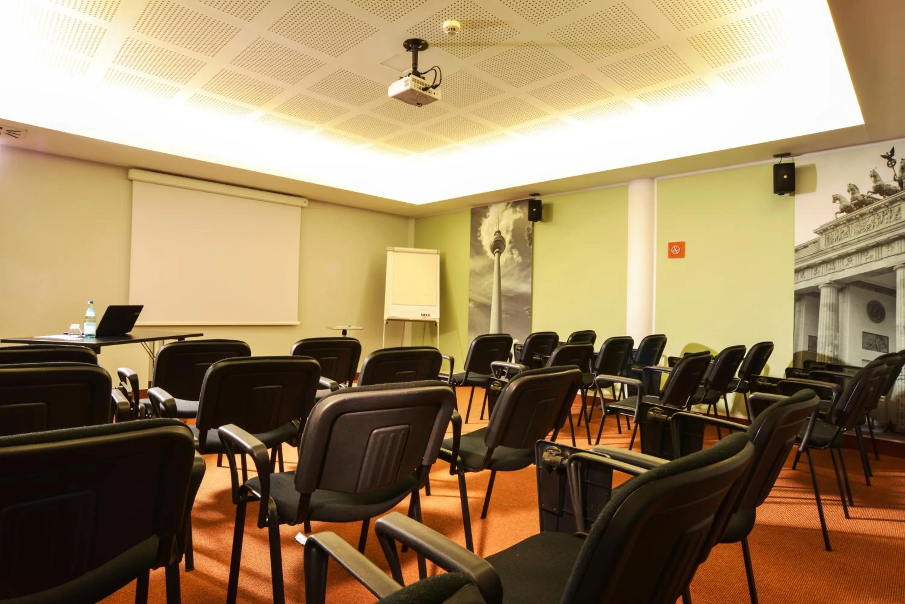 Business facilities in Best Western Plus Hotel Expo