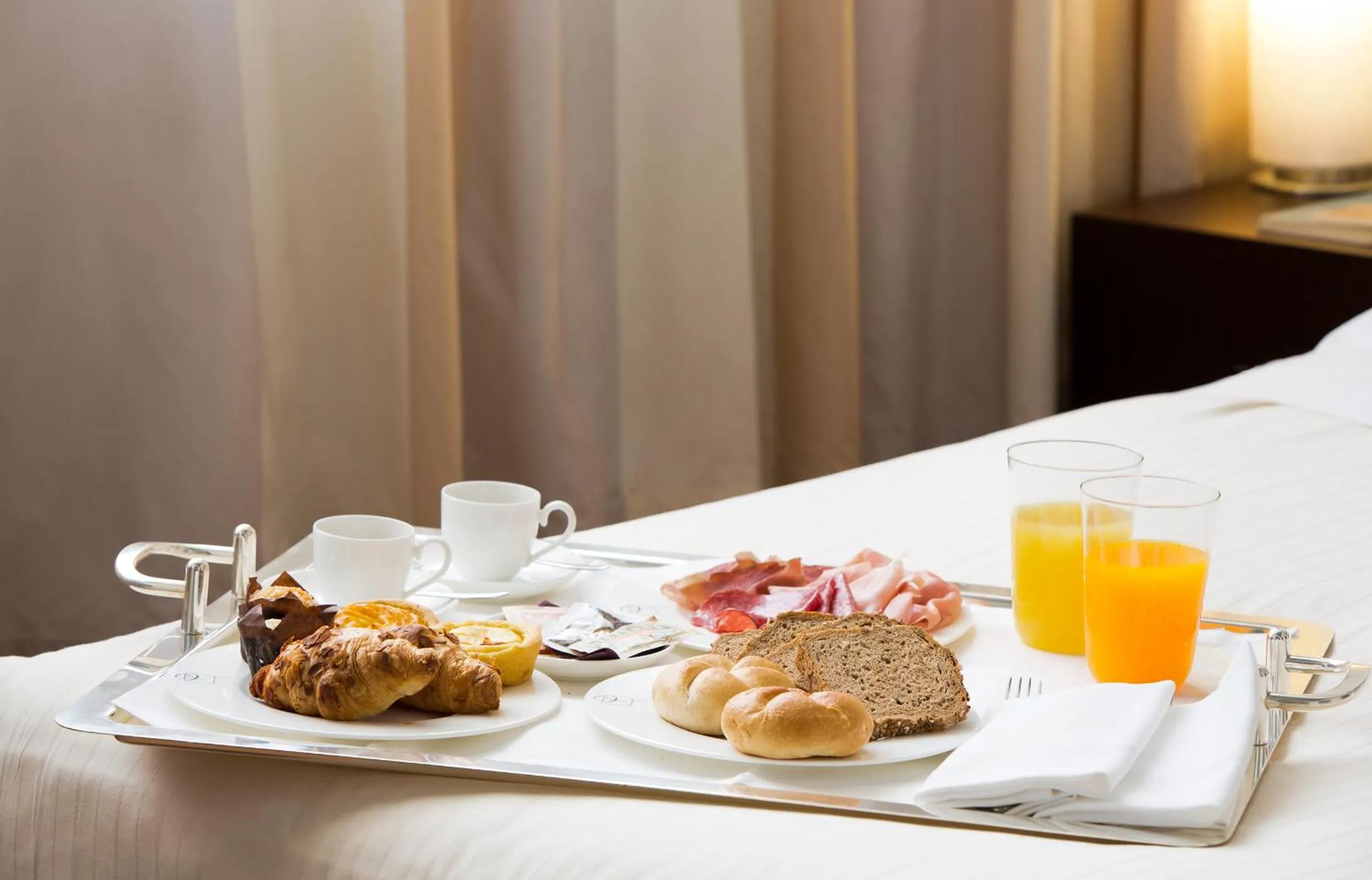 Breakfast, Bed in Best Western Plus Hotel Expo