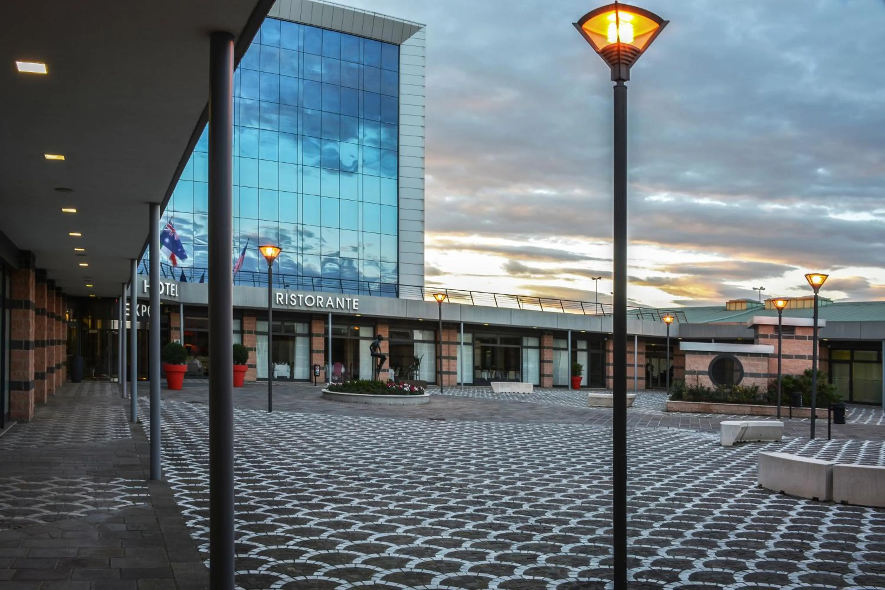 Facade/entrance in Best Western Plus Hotel Expo