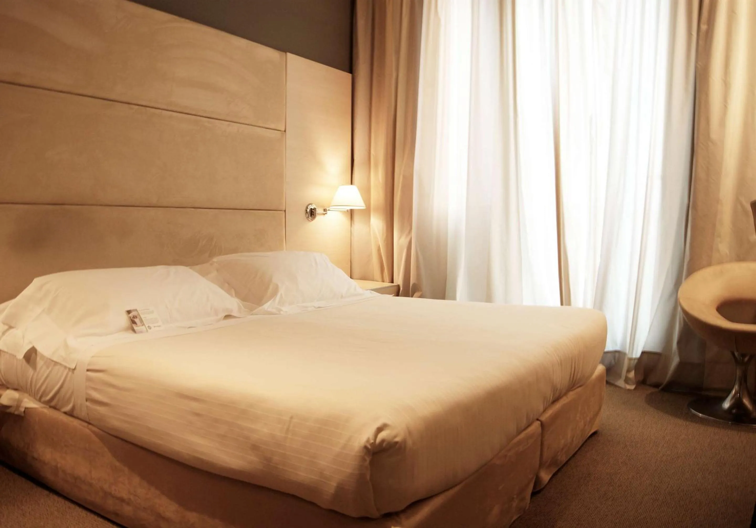 Bedroom, Bed in Best Western Plus Hotel Expo