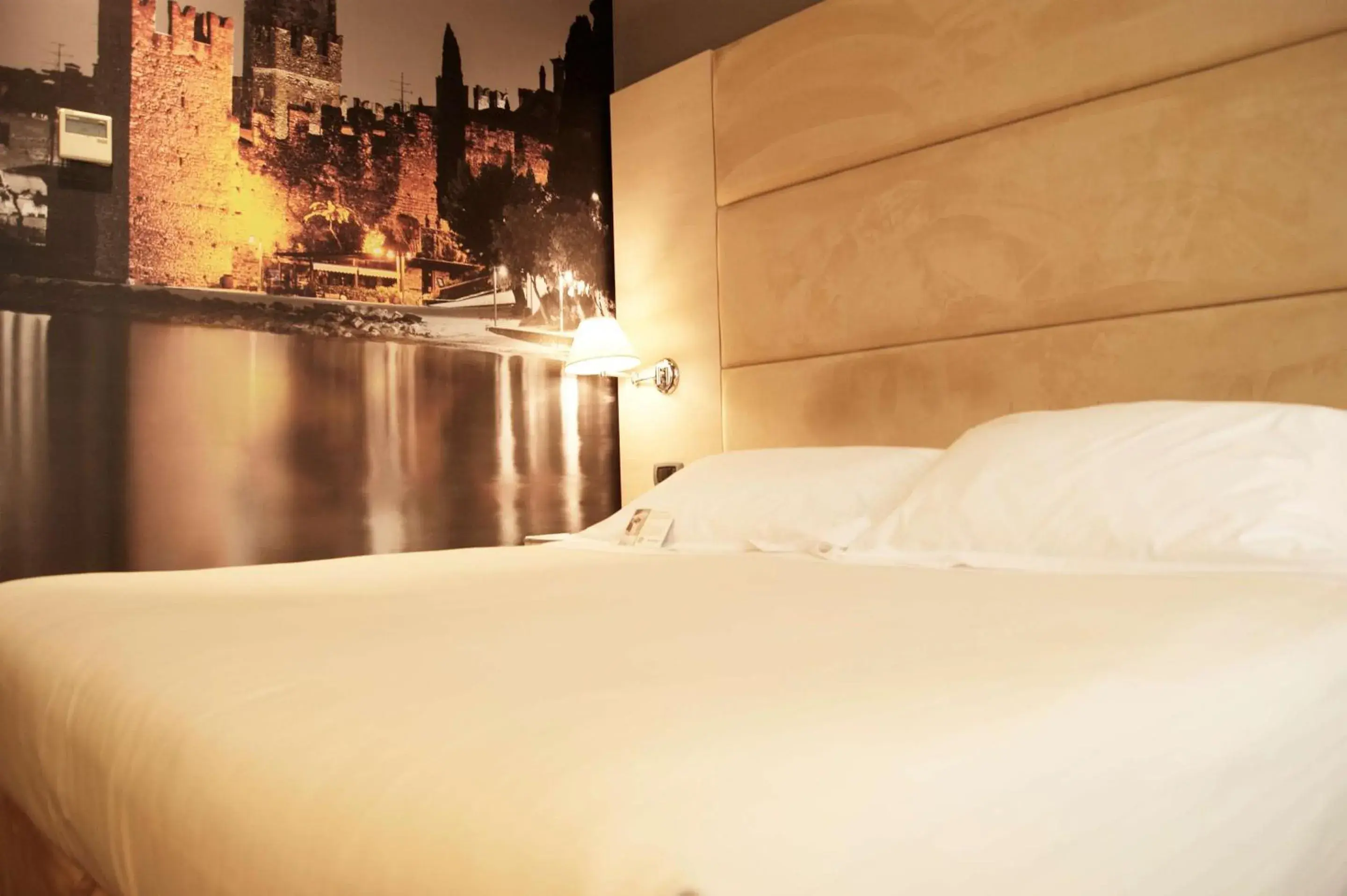 Bedroom, Bed in Best Western Plus Hotel Expo Bedroom, Bed in Best Western Plus Hotel Expo