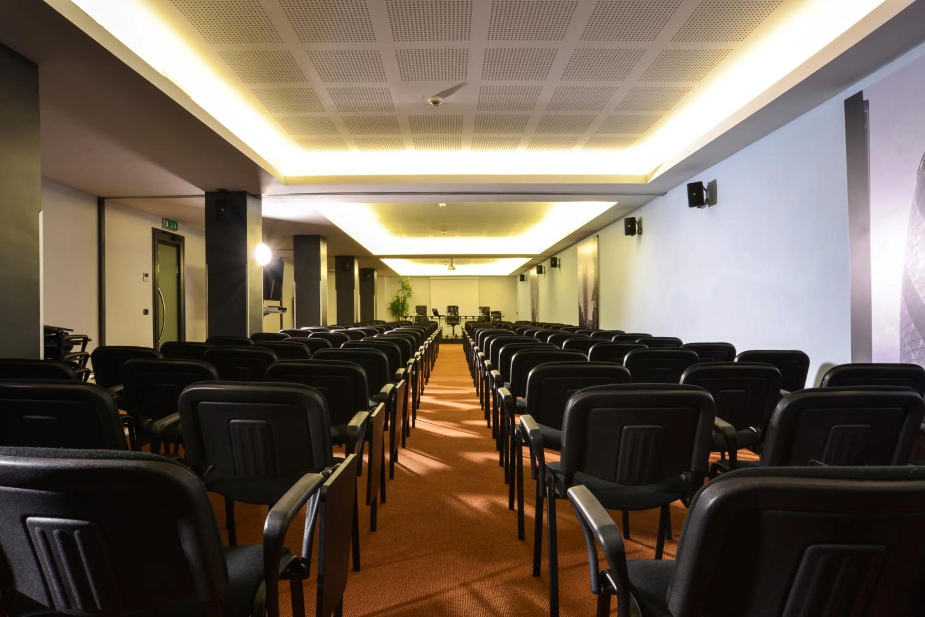 Business facilities in Best Western Plus Hotel Expo