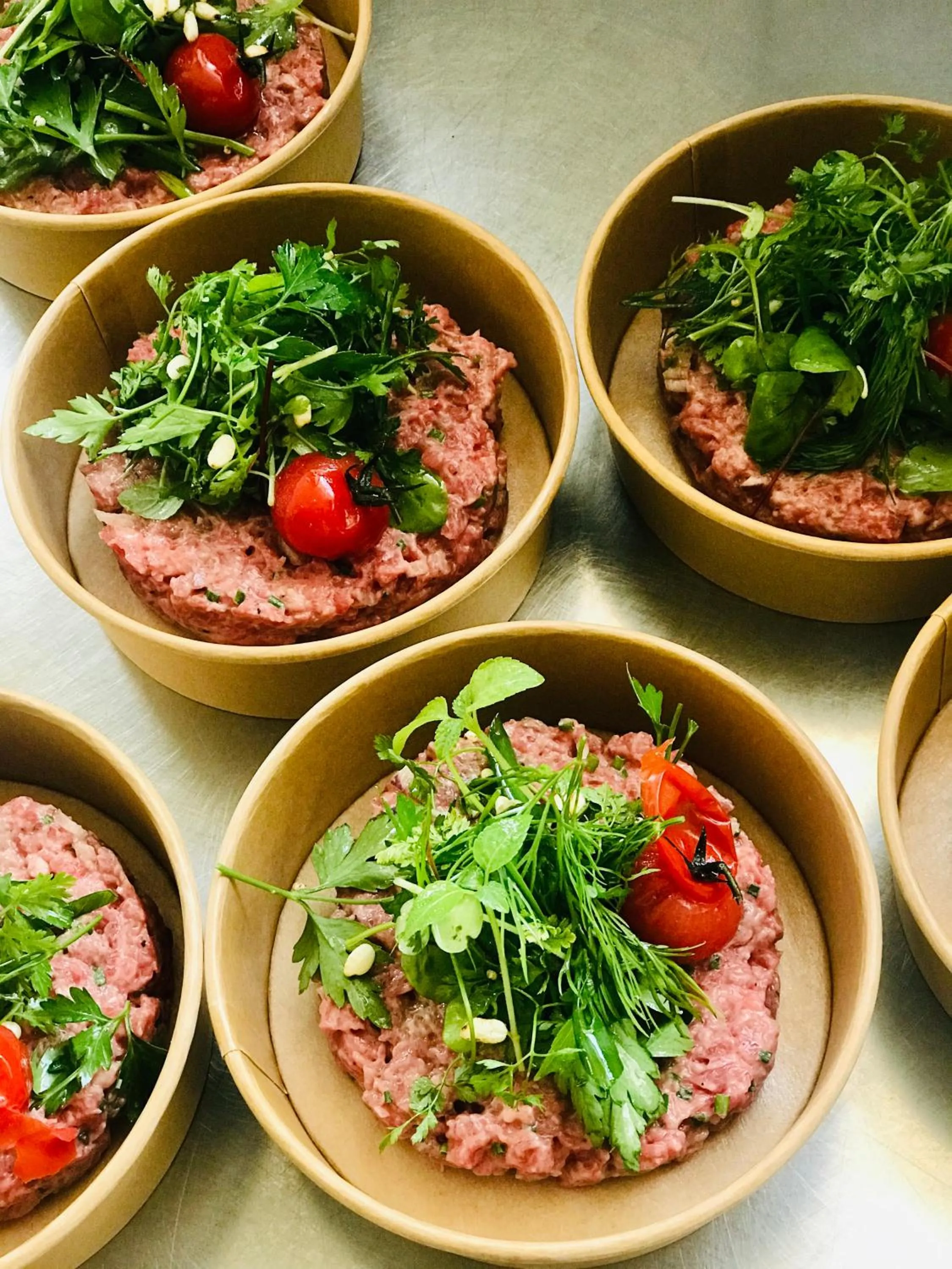 Restaurant/places to eat in Hotel Internos