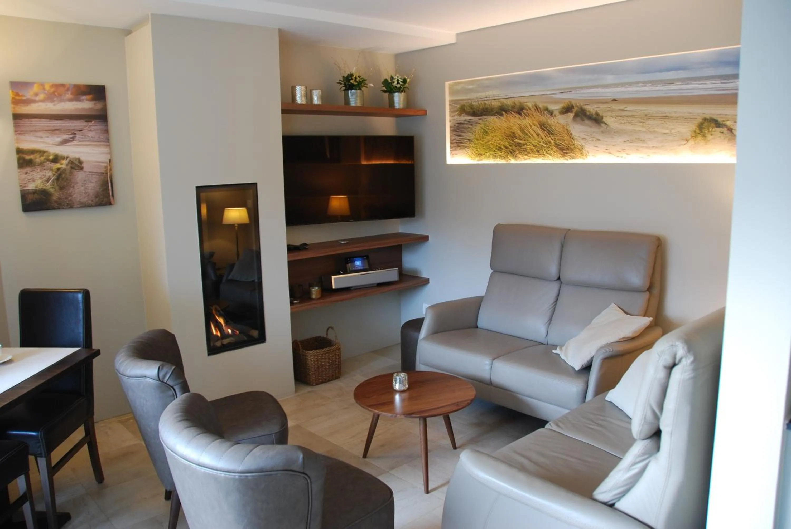 Communal lounge/ TV room in Hotel Rubens