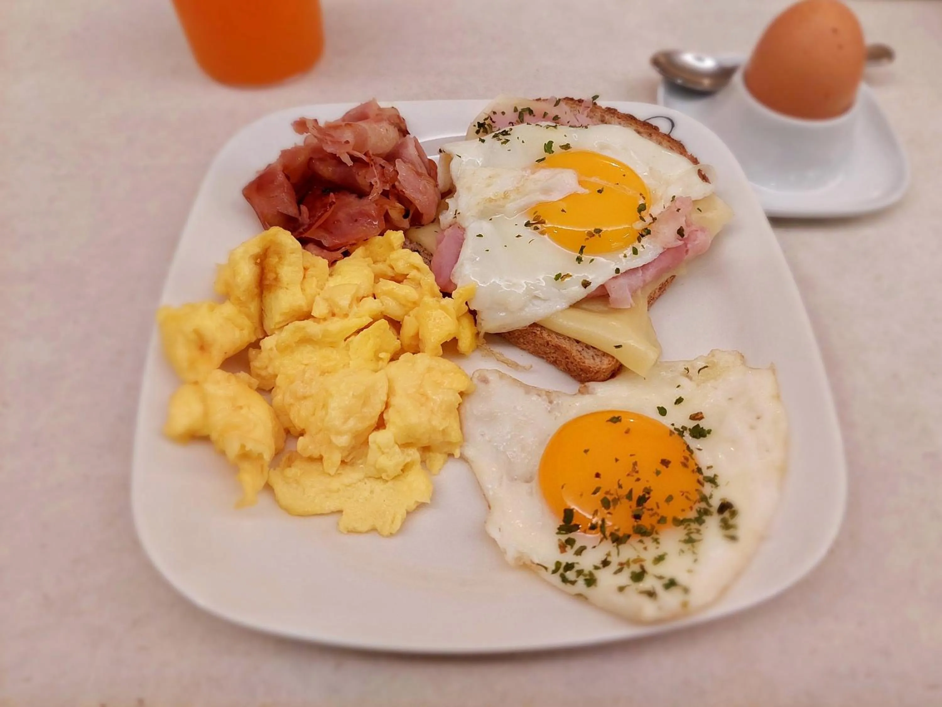 Buffet breakfast in Hotel Miramonti