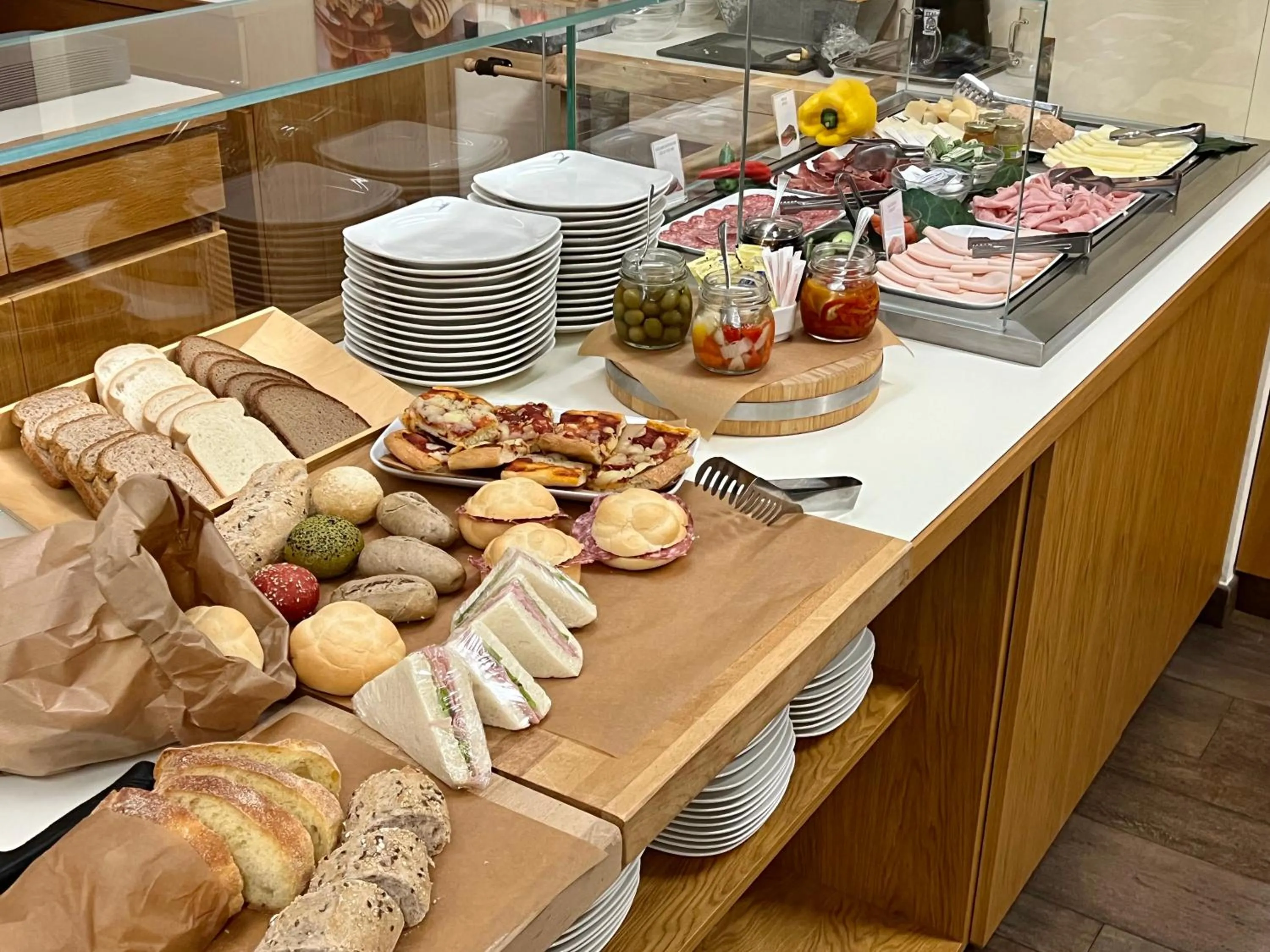 Buffet breakfast in Hotel Miramonti