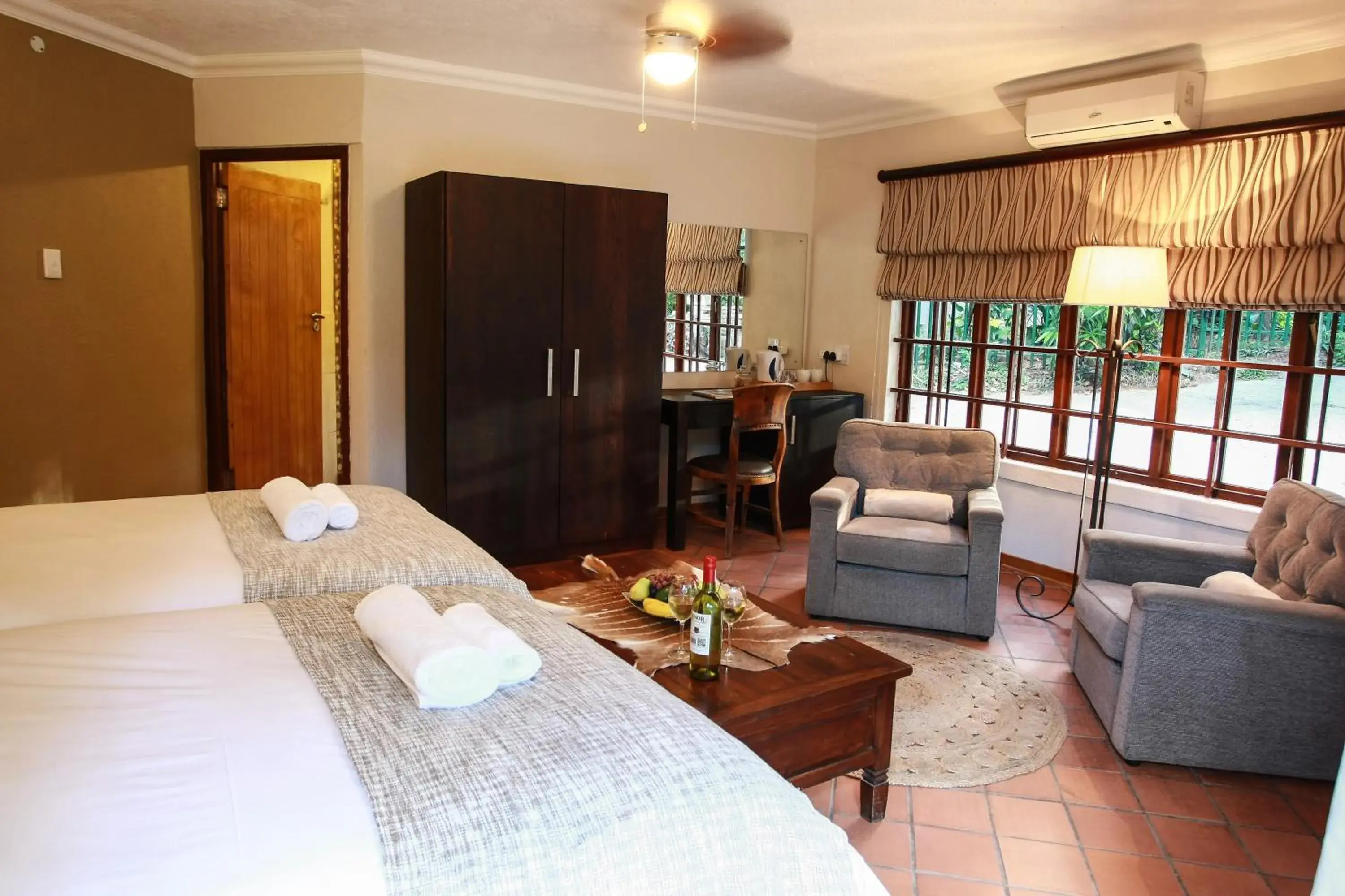 Twin/Double Room in Woodlands Guest House Twin/Double Room in Woodlands Guest House