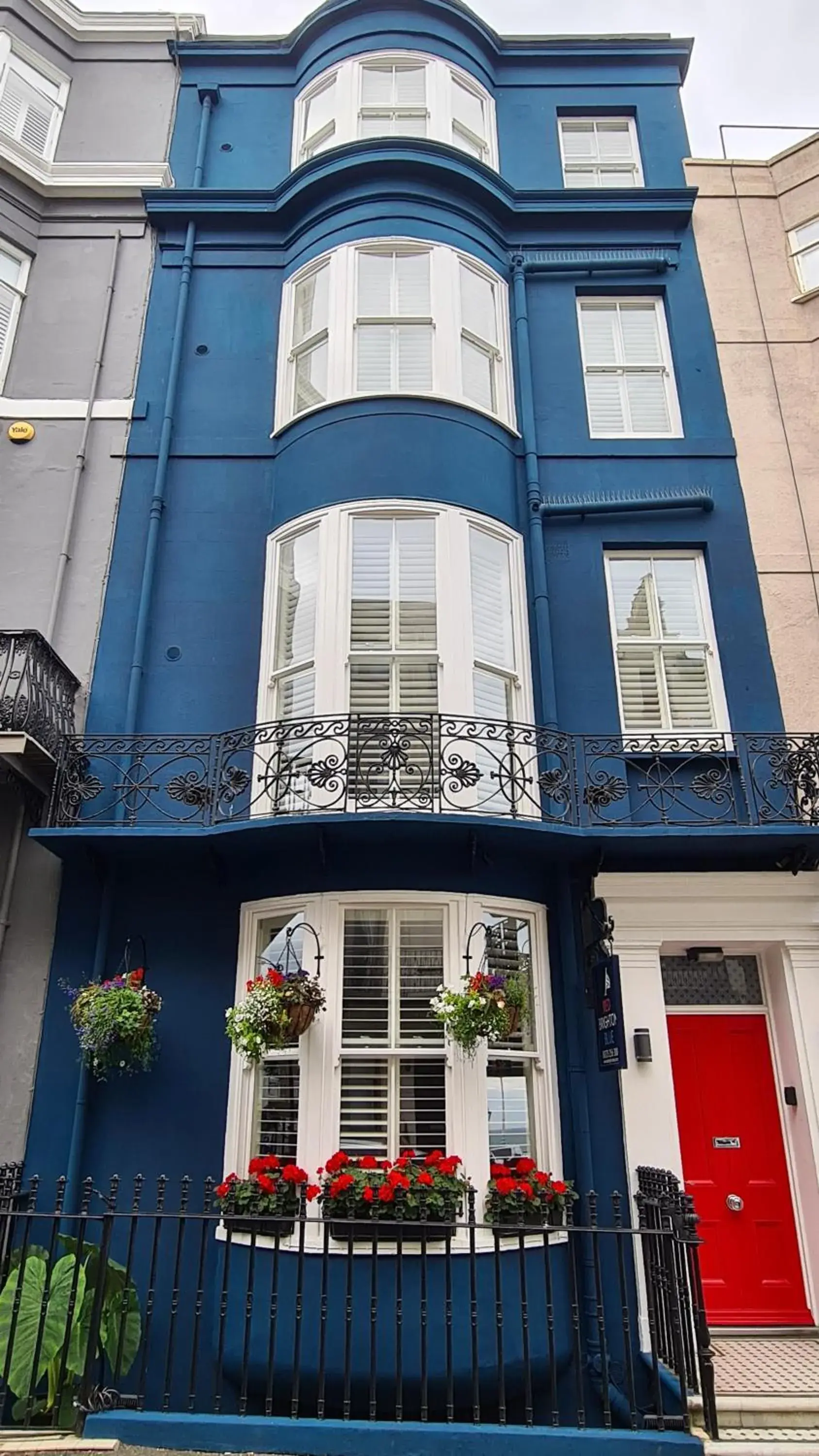 Property Building in Red Brighton Blue