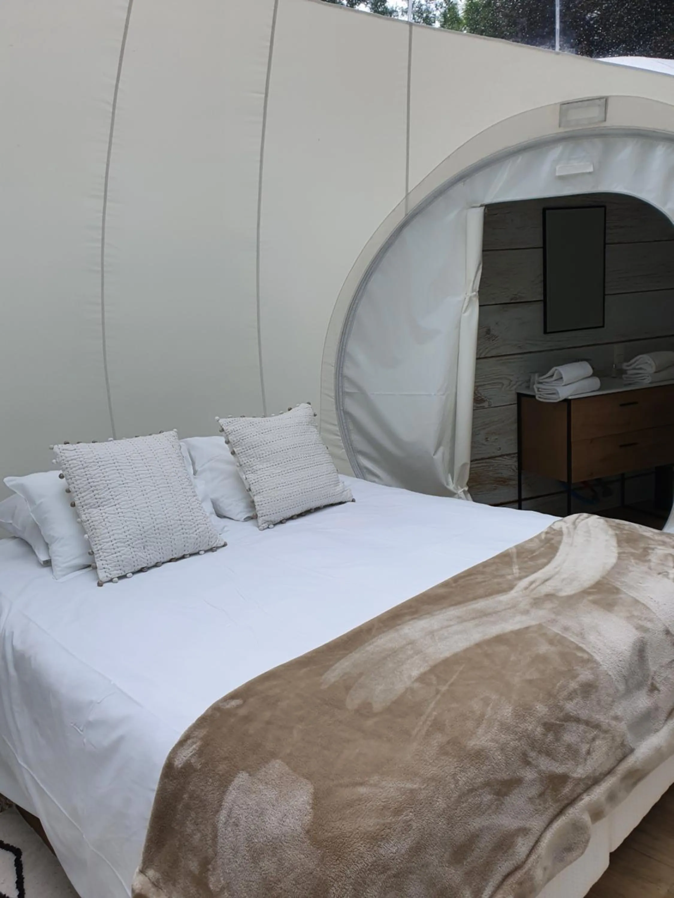 Bed in Château de Montabert