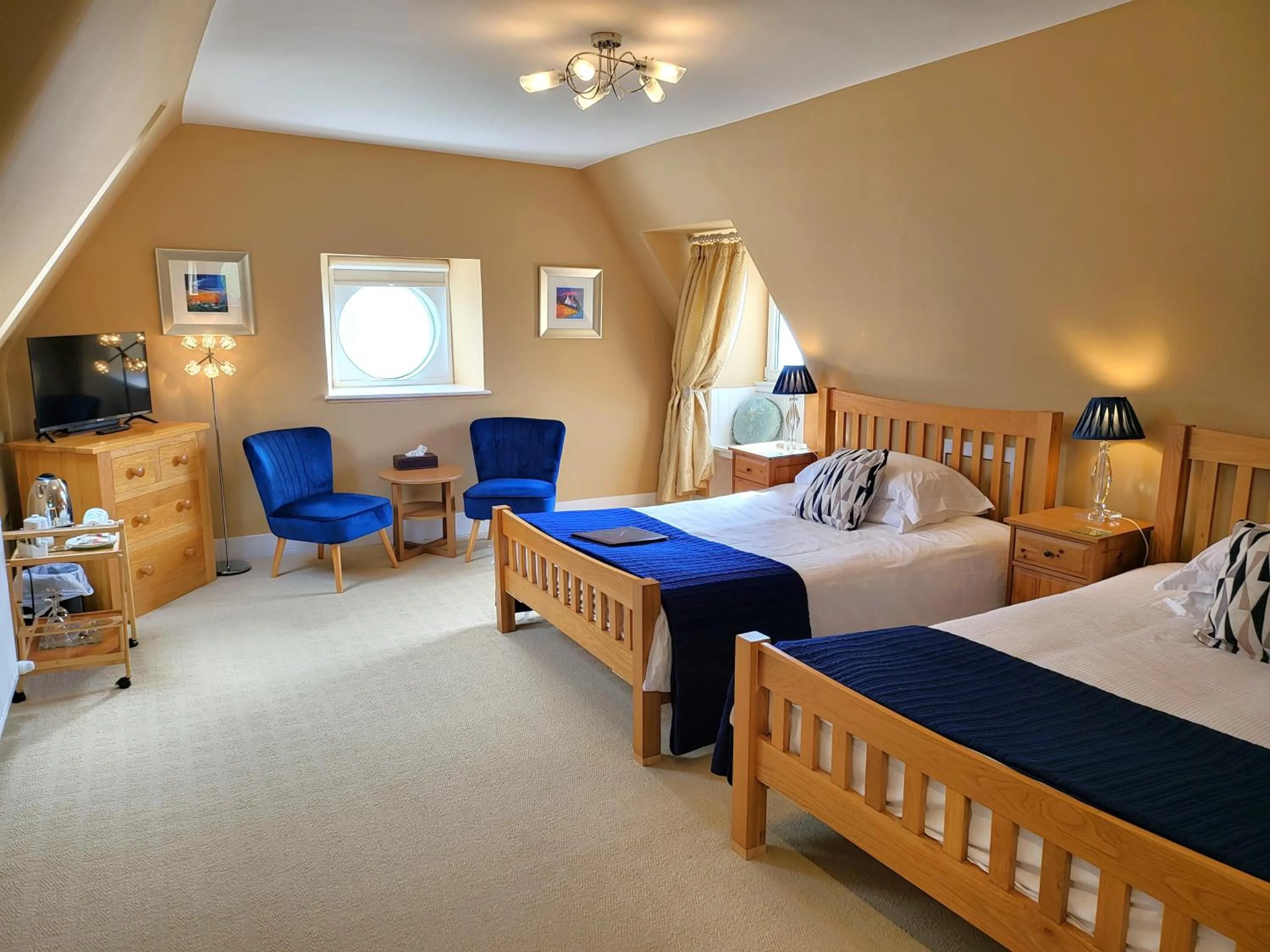 Deluxe Twin Room with Sea View - single occupancy in Rudha-na-Craige