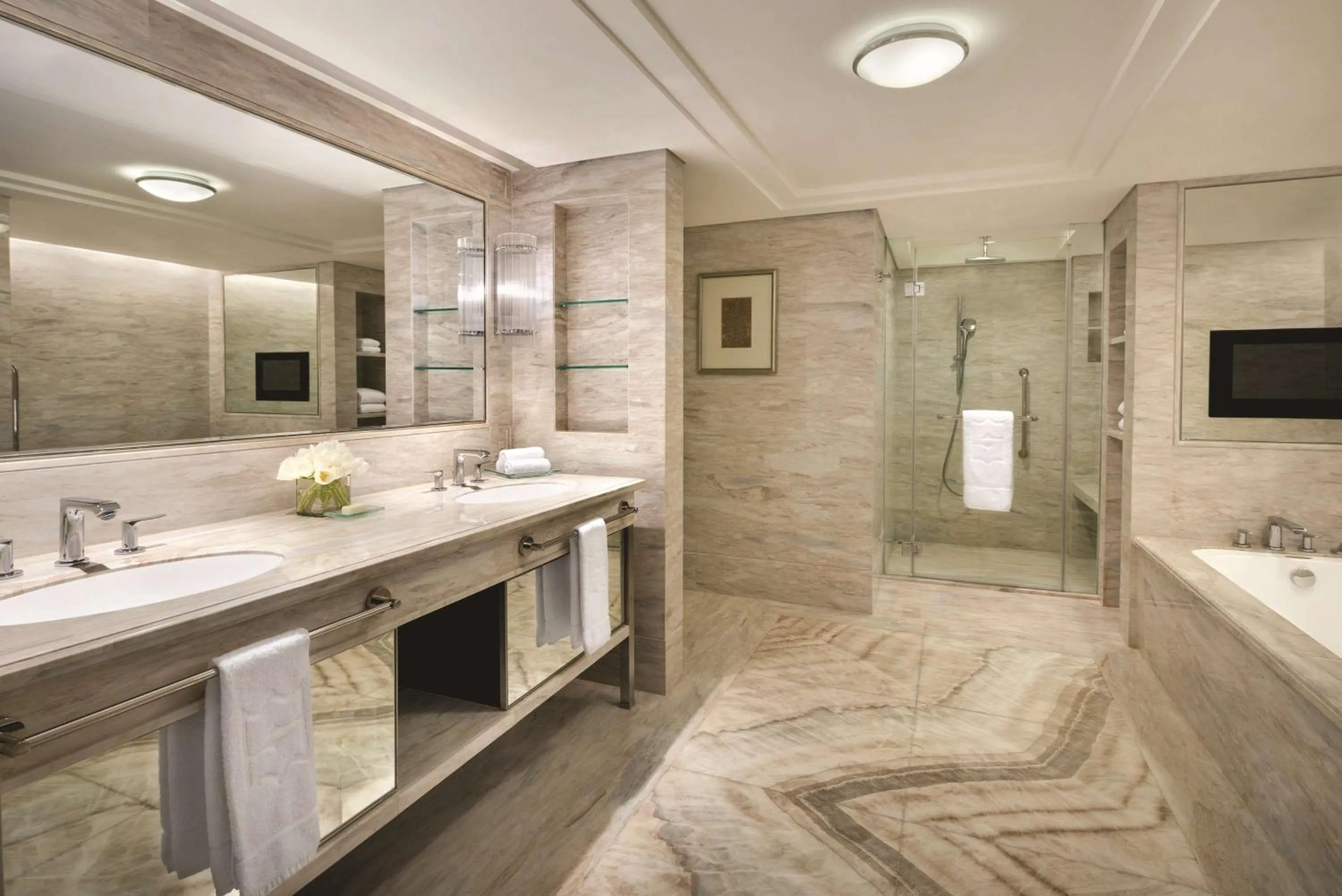 Photo of the whole room in Shangri-La Jakarta