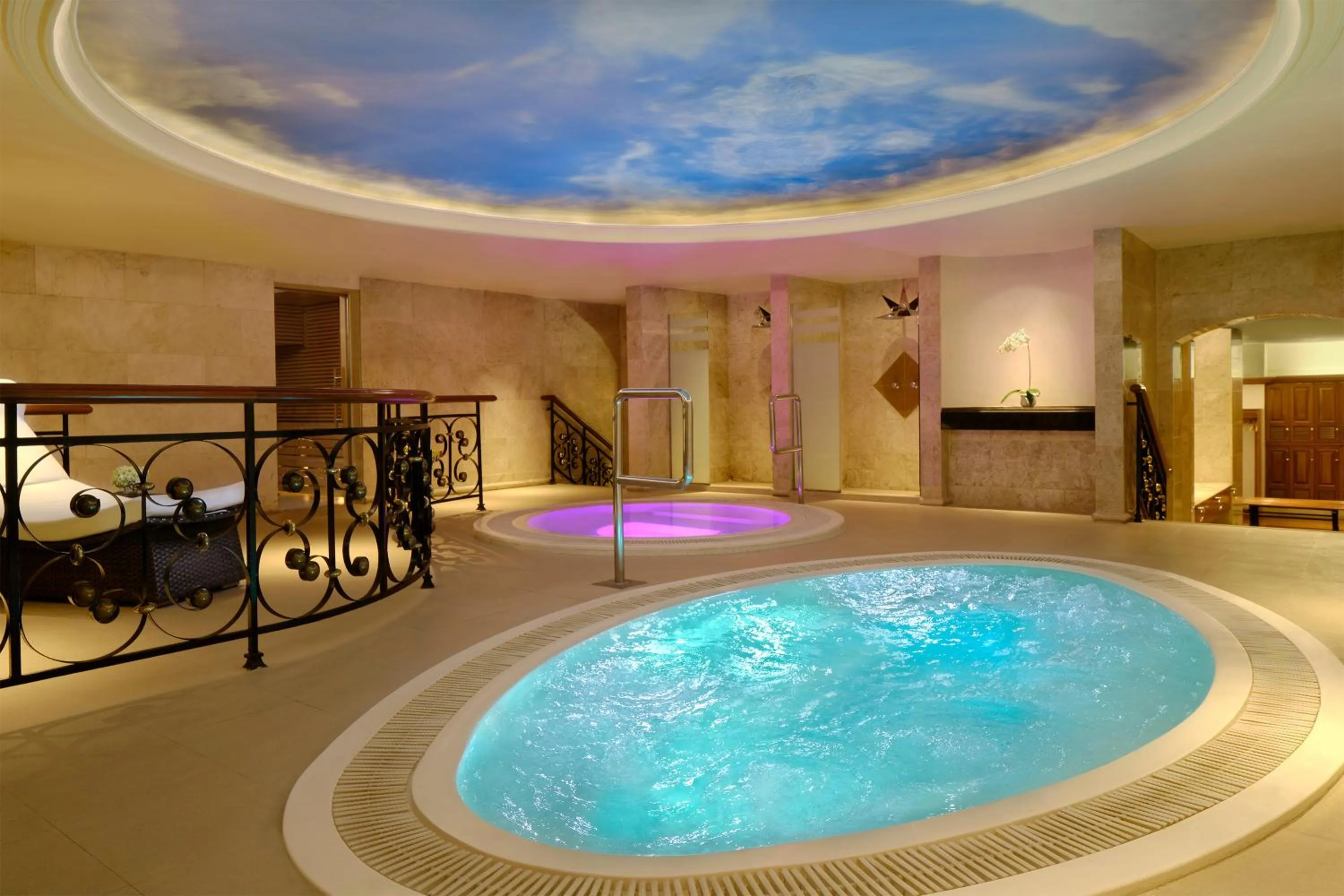 Hot Tub in Shangri-La Jakarta