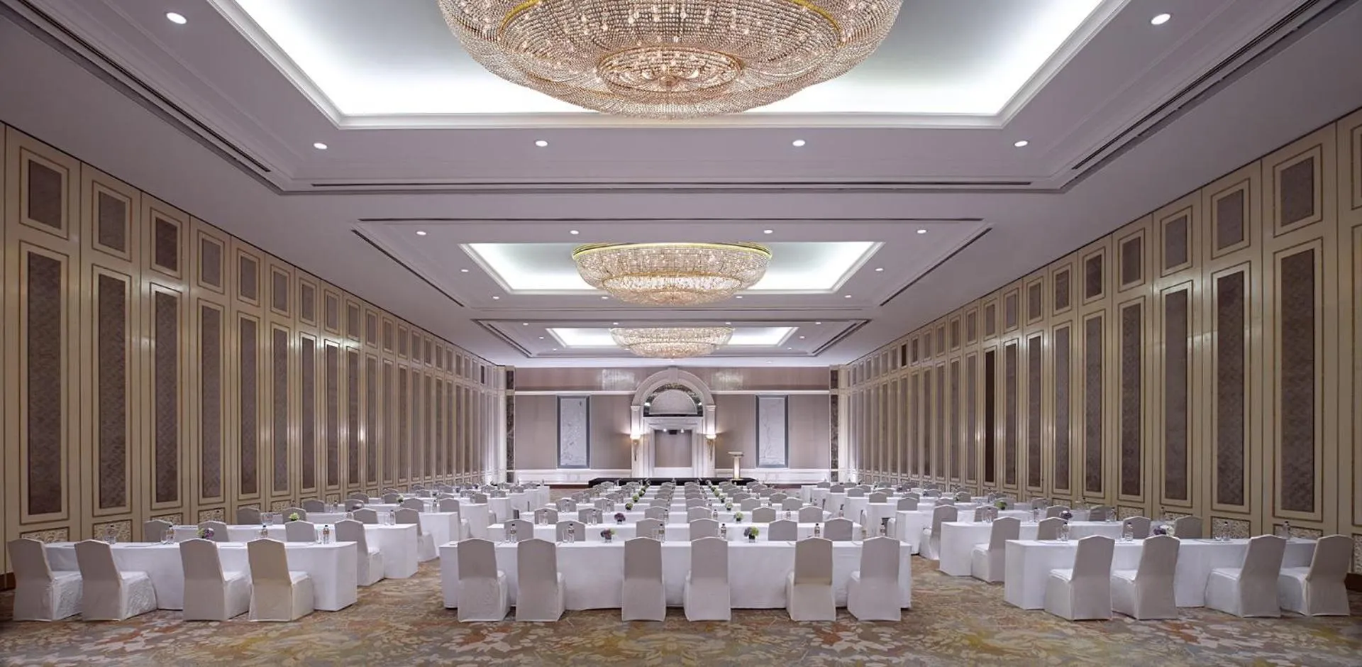 Meeting/conference room in Shangri-La Jakarta