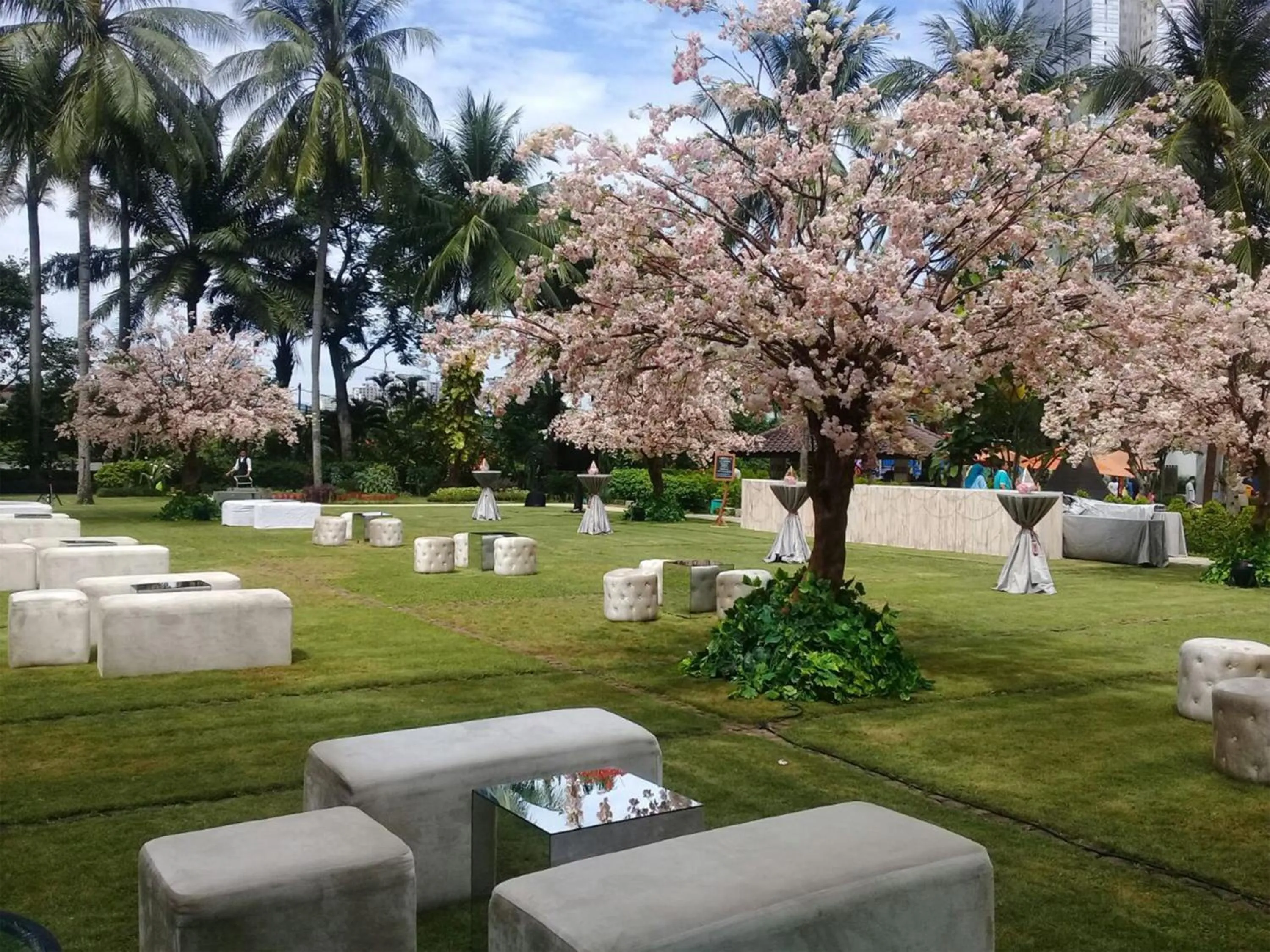 Garden in Shangri-La Jakarta